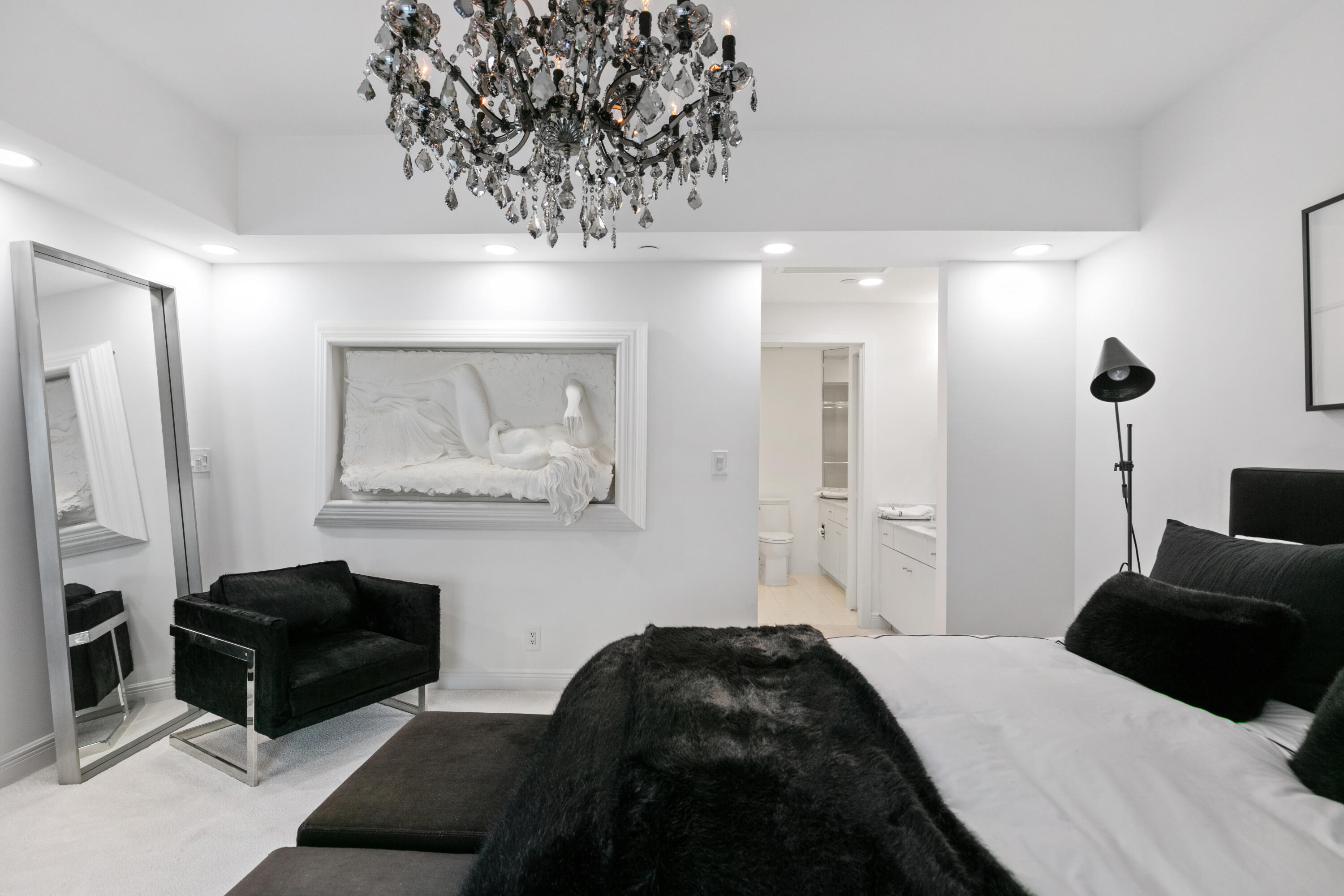 MIZNER TOWER CONDO - Residential Lease