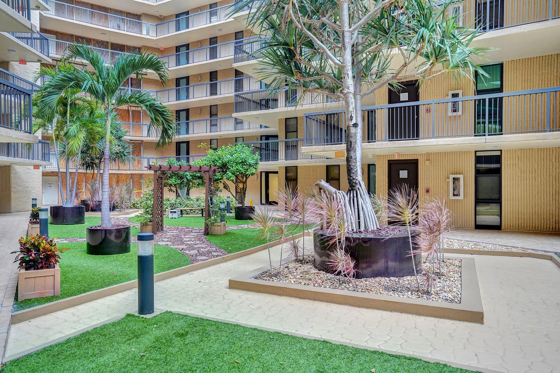 Overlook Condominium - Residential