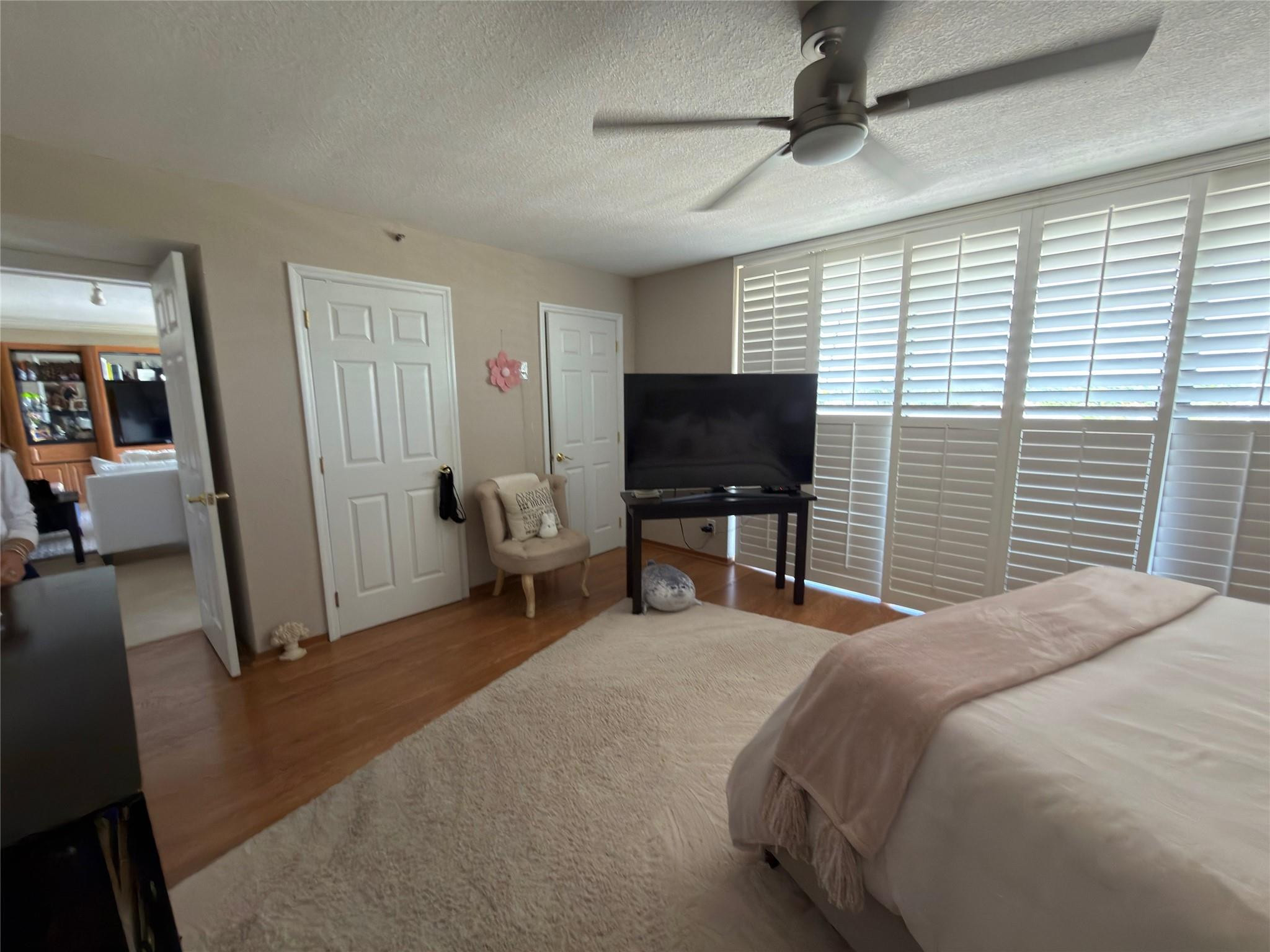 Overlook Condominium - Residential