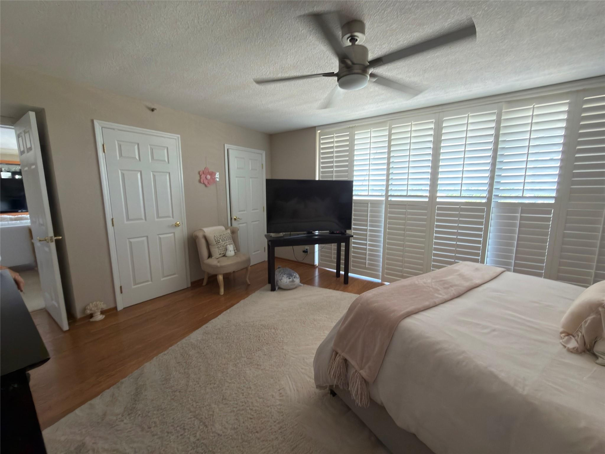 Overlook Condominium - Residential