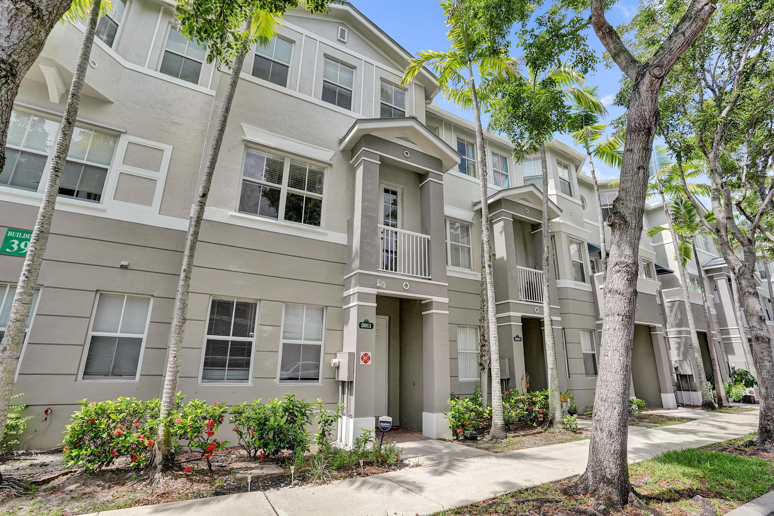 Amazing Townhome in Royal Palm Beach. Great Location! All Ages! Pets Welcome too. Beautifully updated 3 Bedroom/3.5 Bath/Garage with 1932 under air sq. footage. A+ Schools! Investor Dream, Immediate Leasing! NEW ROOFS 2026! Seller updated in 2024. 2024 SS Appliances, AC & HWH 2022. Microwave 2026. Simplifi Safe System & Solar Cameras. TV's all Alexa Enabled. Great location to Shopping, Wellington Mall, Restaurants, Airport, Highways. Low HOA fees. Don't miss this one, come quickly!