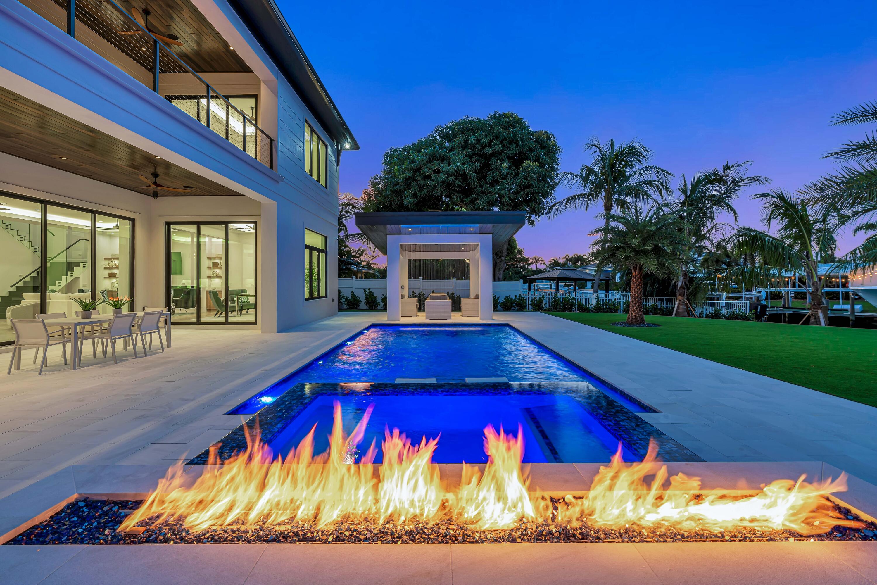 NORTH PALM BEACH VILLAGE OF 2 - Residential