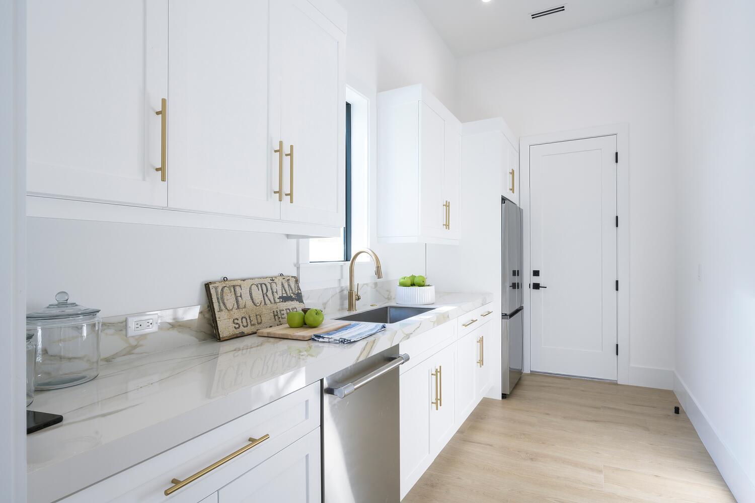 NORTH PALM BEACH VILLAGE OF 2 - Residential