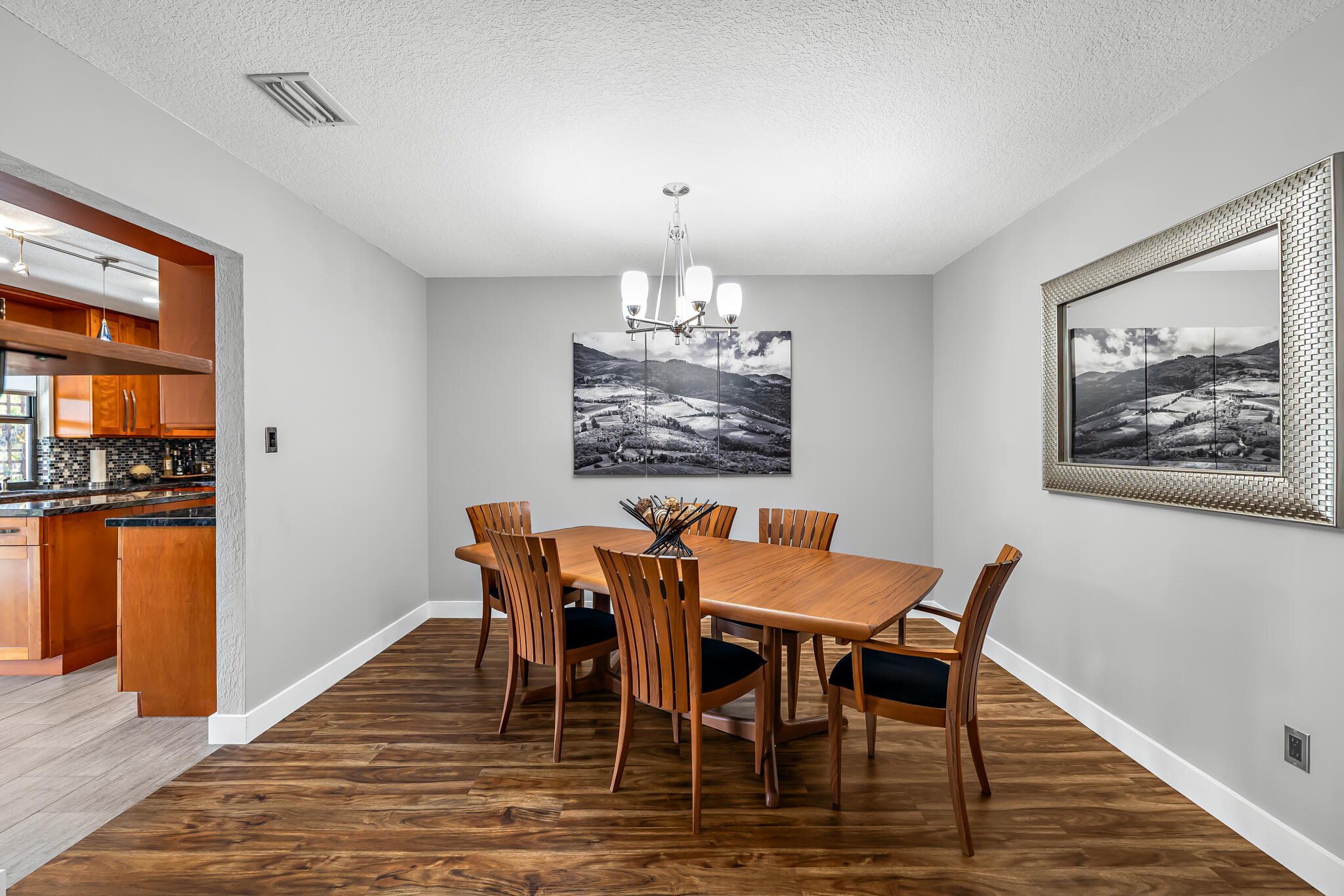 RAMBLEWOOD - Residential