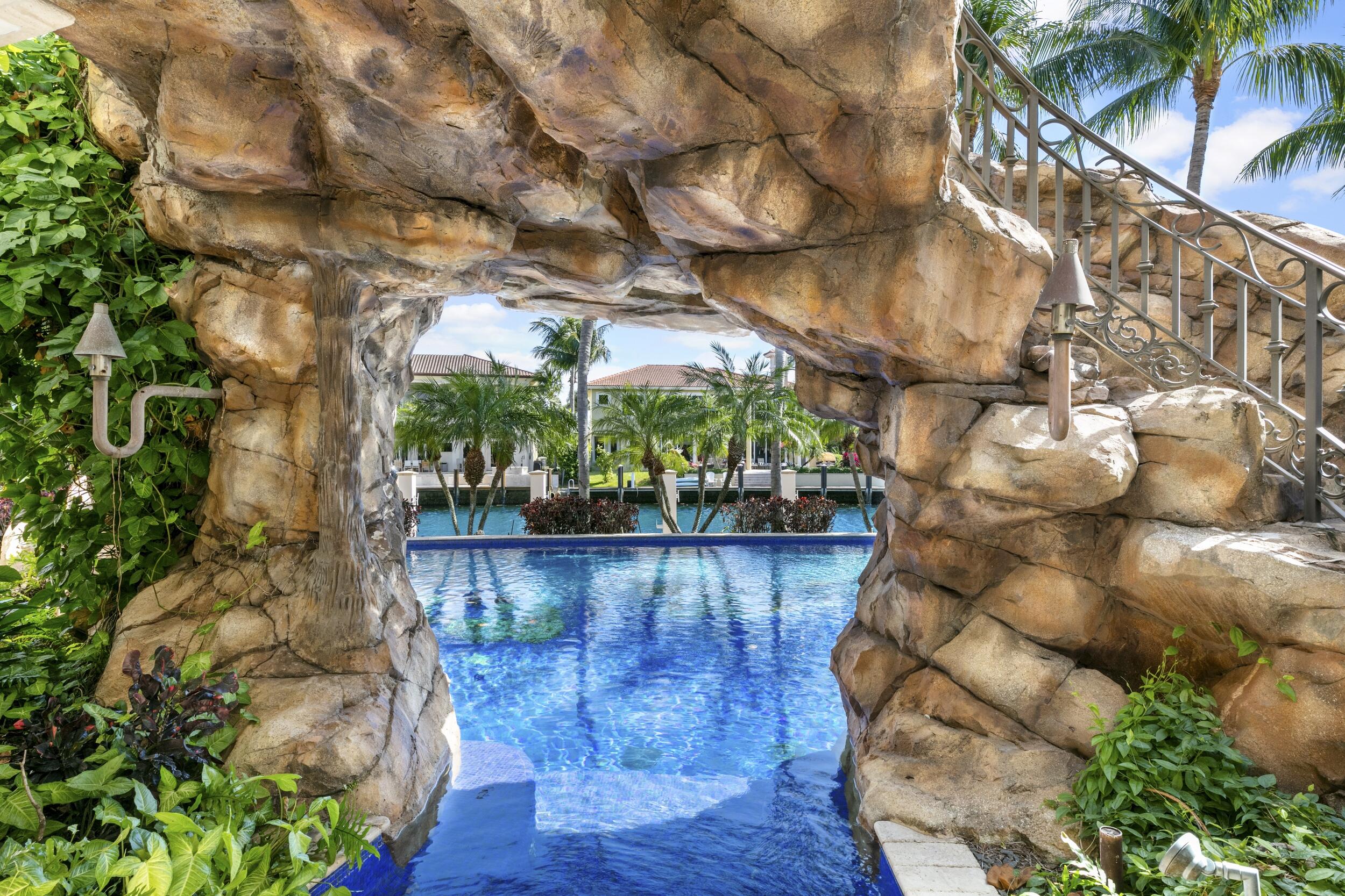 HILLSBORO ISLES - Residential