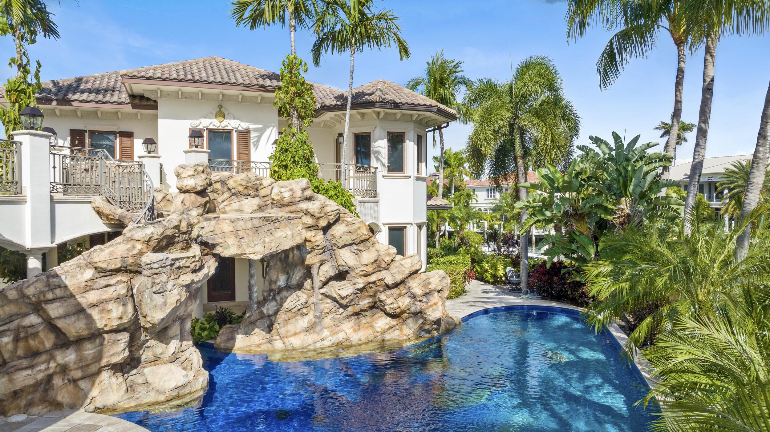 HILLSBORO ISLES - Residential