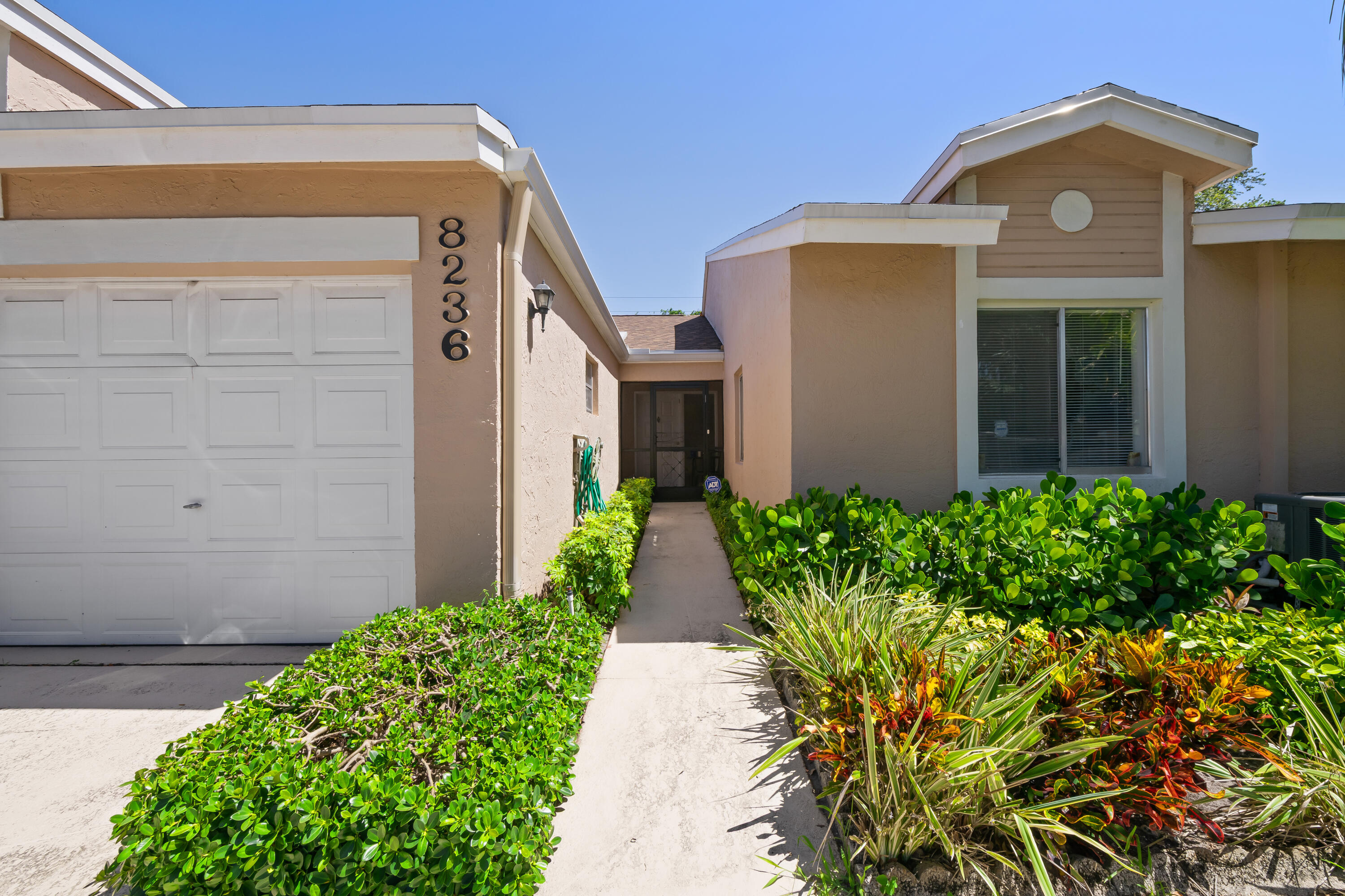 WHISPER WALK SEC C CONDO - Residential