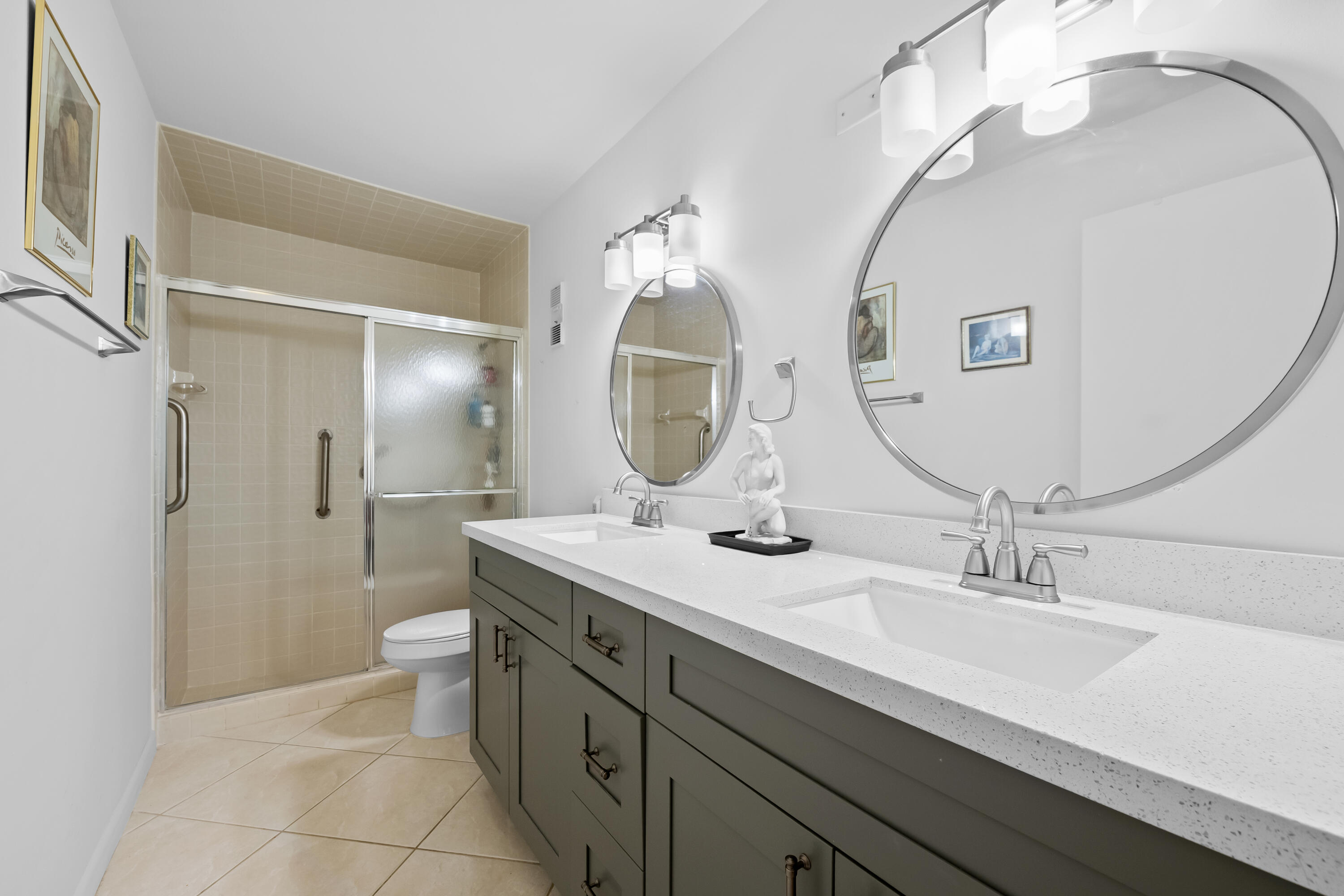 WHISPER WALK SEC C CONDO - Residential