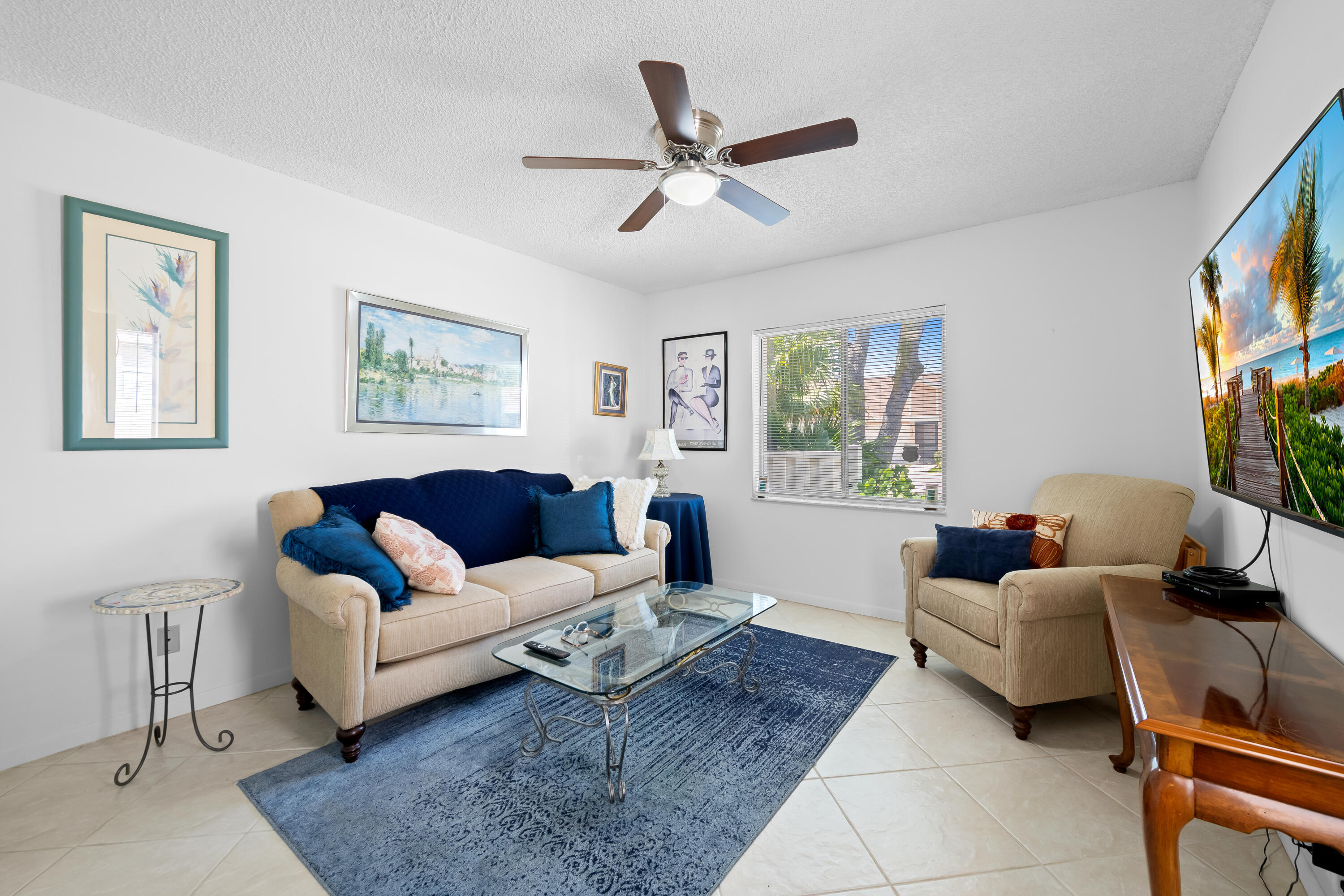 WHISPER WALK SEC C CONDO - Residential