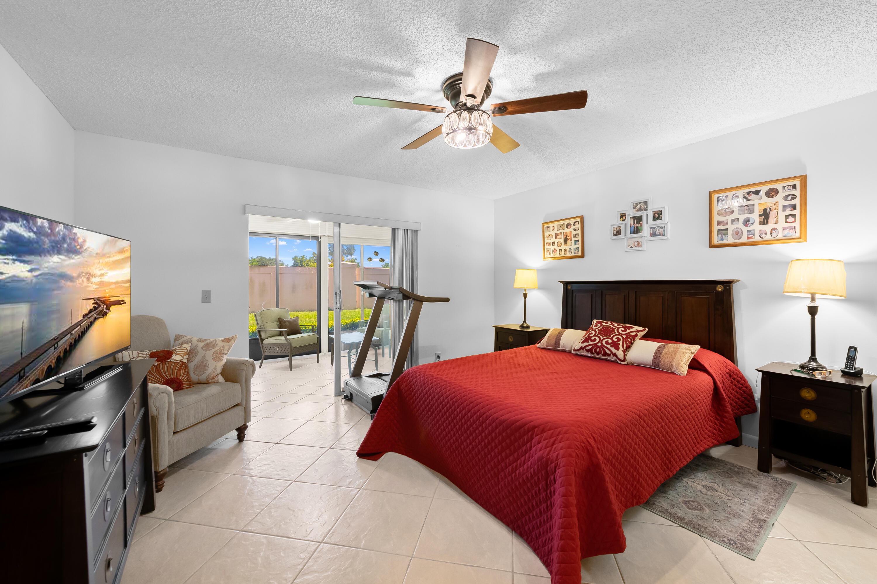 WHISPER WALK SEC C CONDO - Residential
