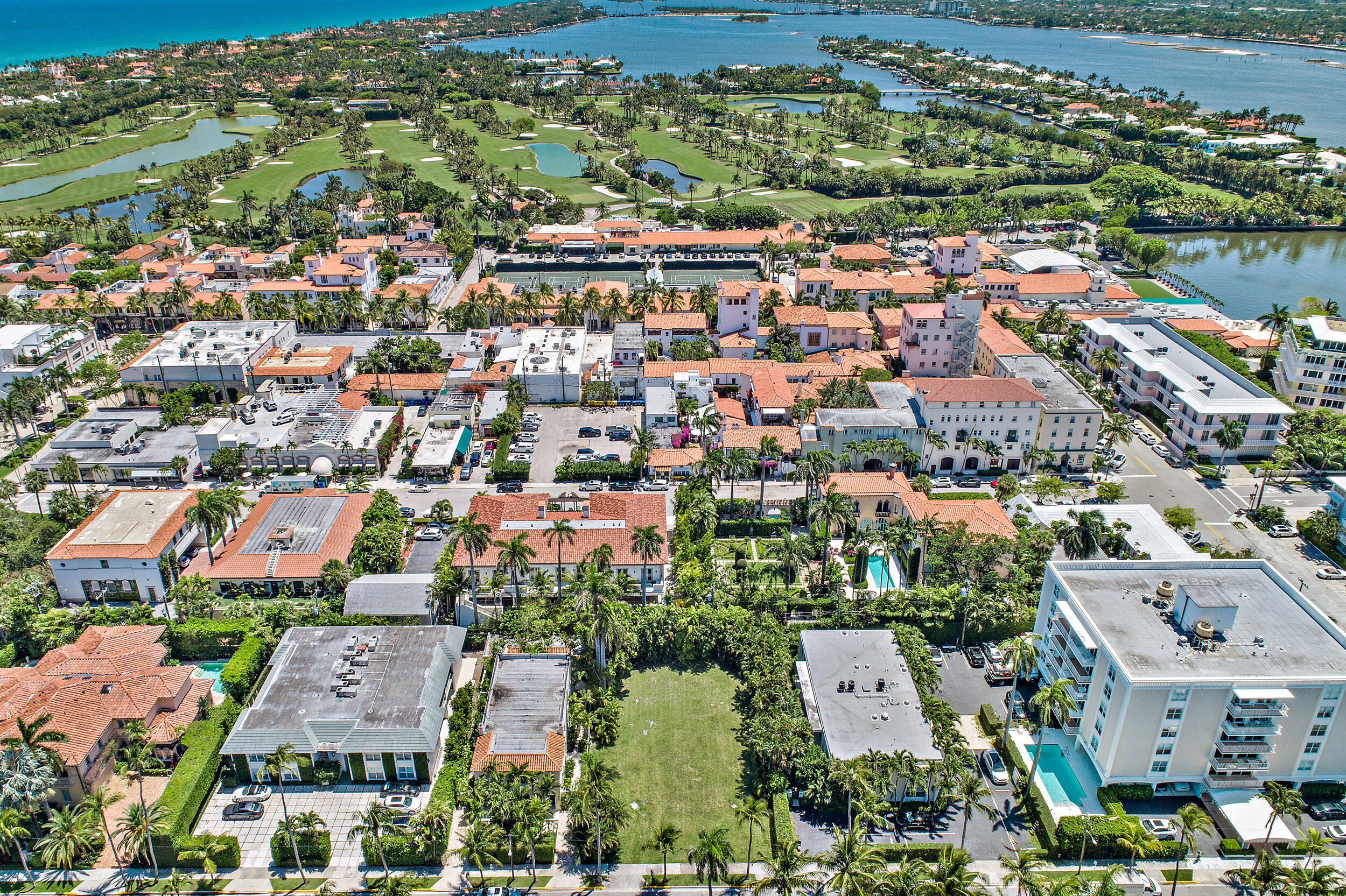 ROYAL PARK - Land