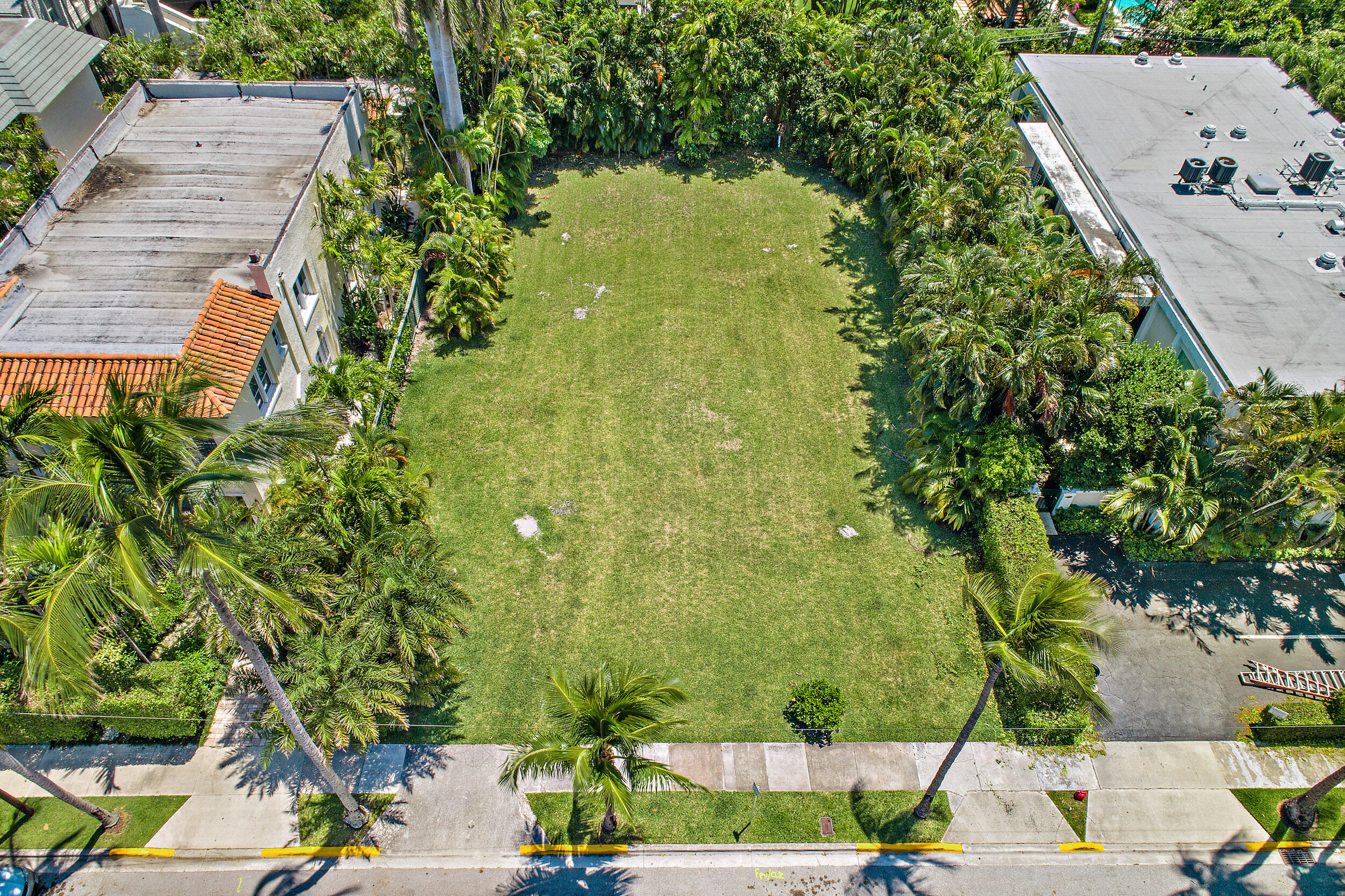 ROYAL PARK - Land
