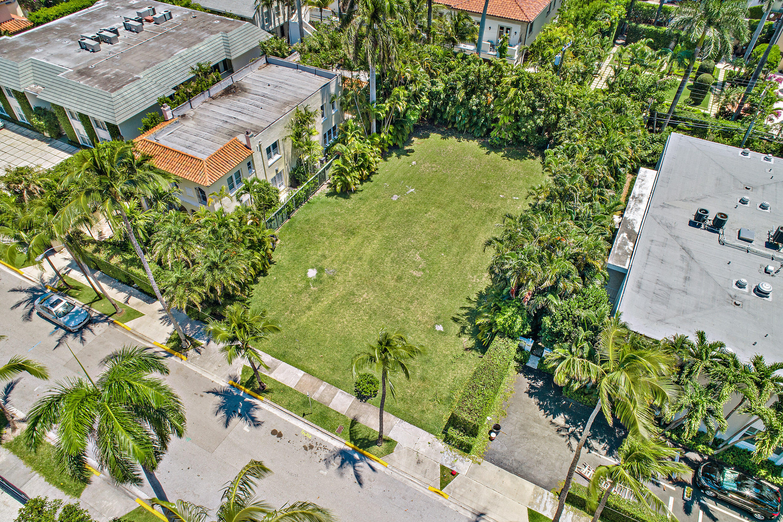 ROYAL PARK - Land