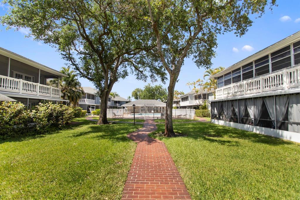 OAK PATHS CONDO - Residential