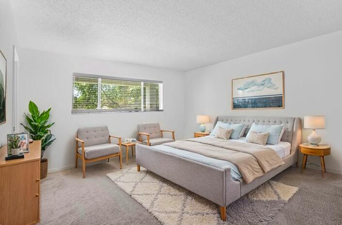 OAK PATHS CONDO - Residential