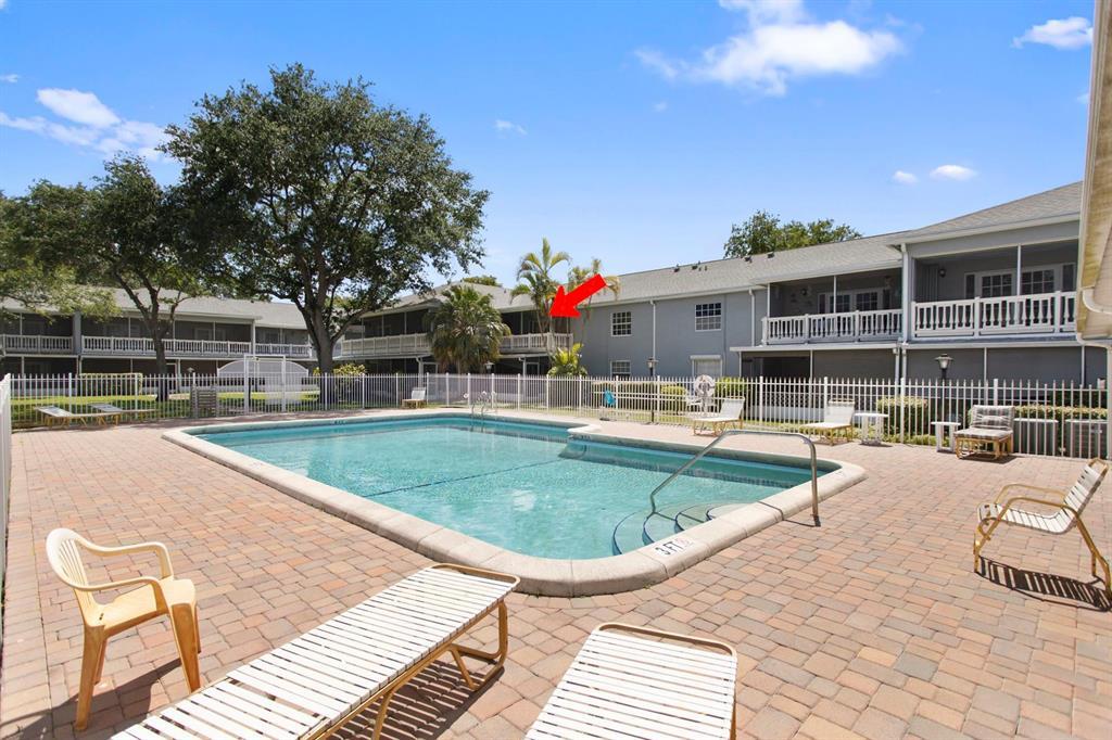 OAK PATHS CONDO - Residential