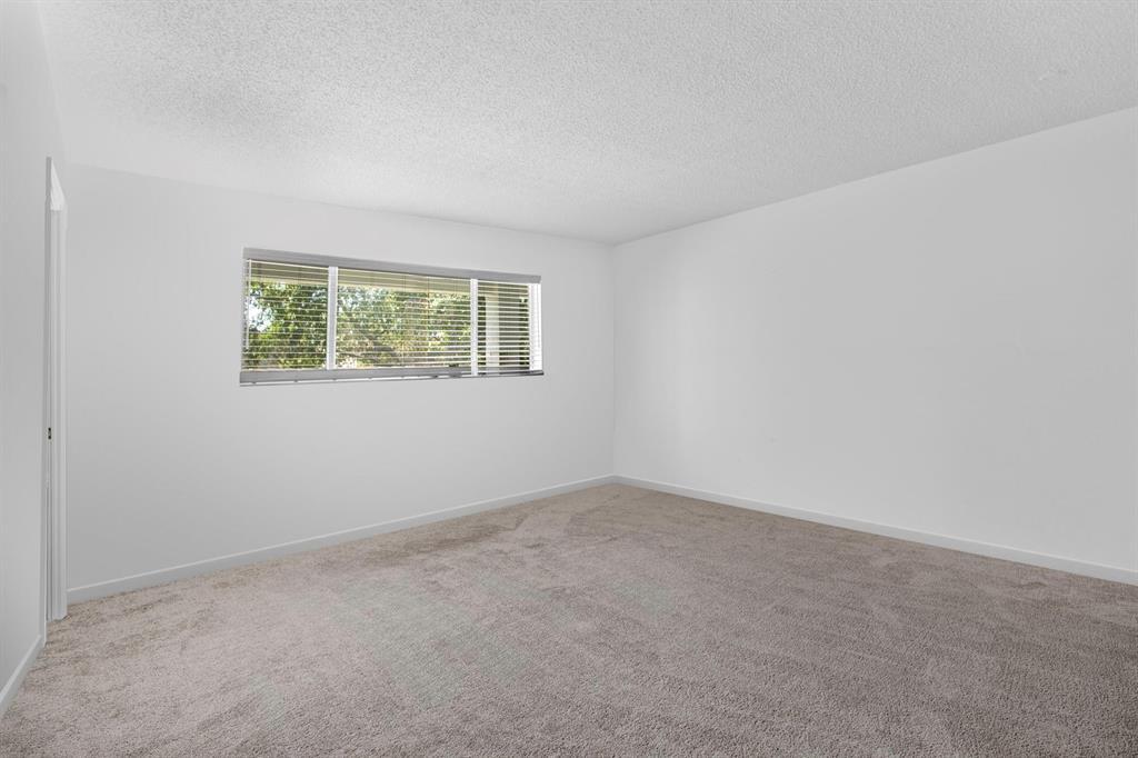 OAK PATHS CONDO - Residential