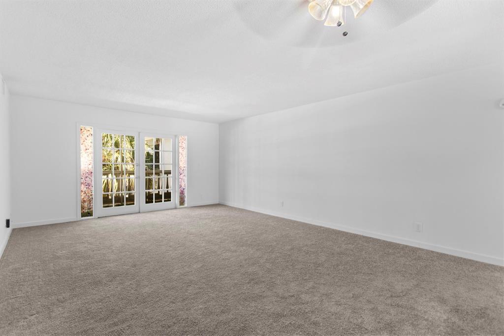 OAK PATHS CONDO - Residential