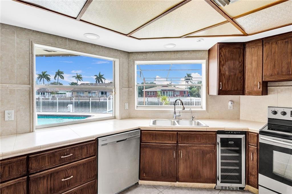 Santa Barbara Shores 33-2 - Residential
