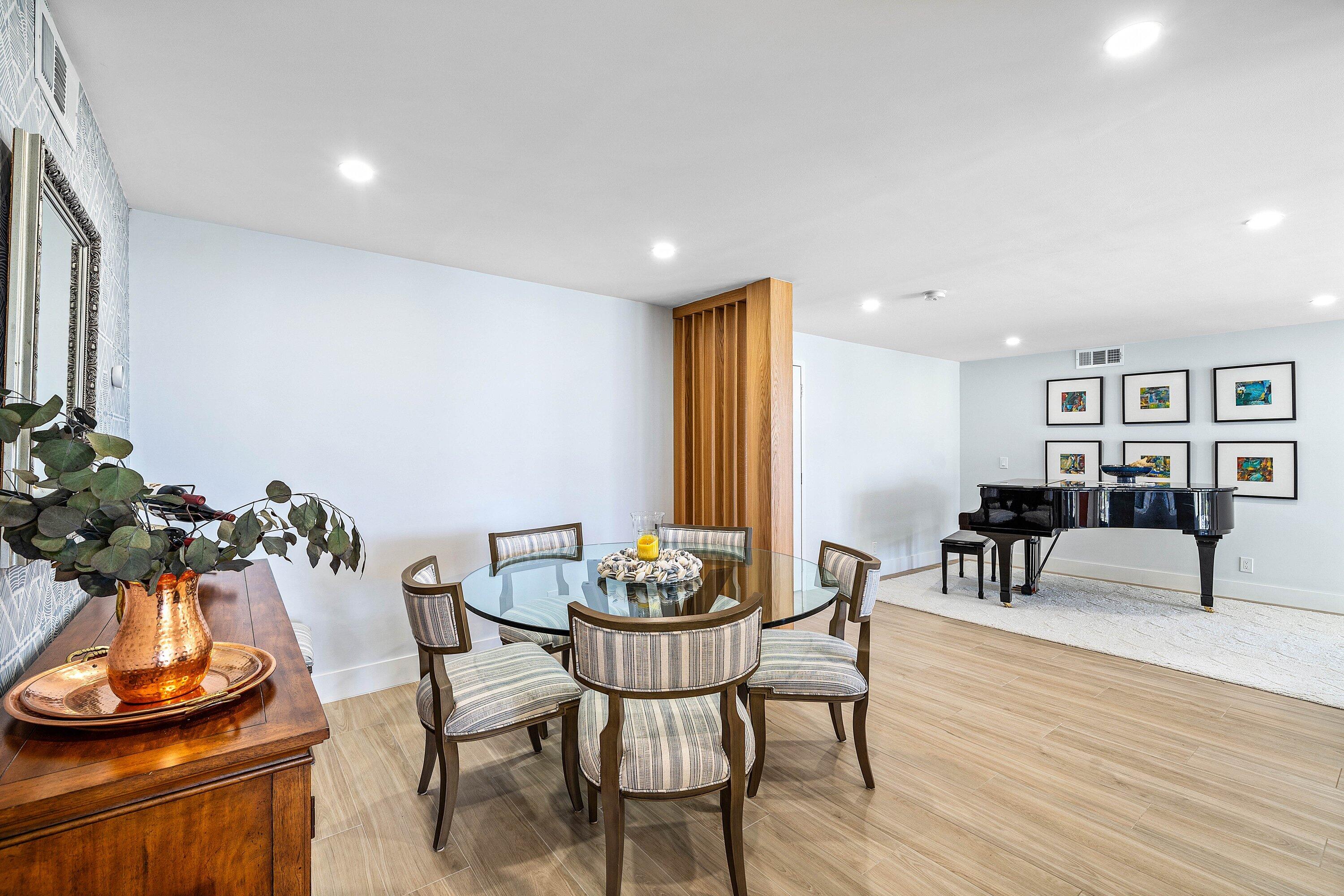 THIRTY TWO HUNDRED CONDO - Residential