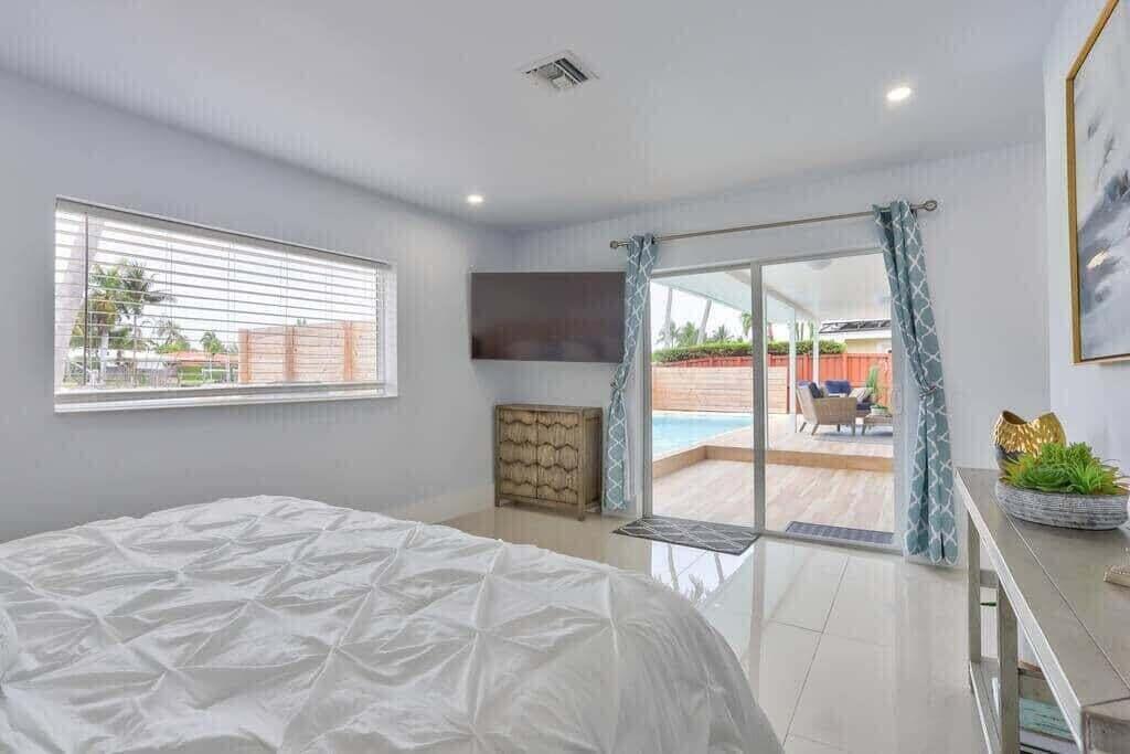 POINSETTIA HEIGHTS RIVER ADD - Residential
