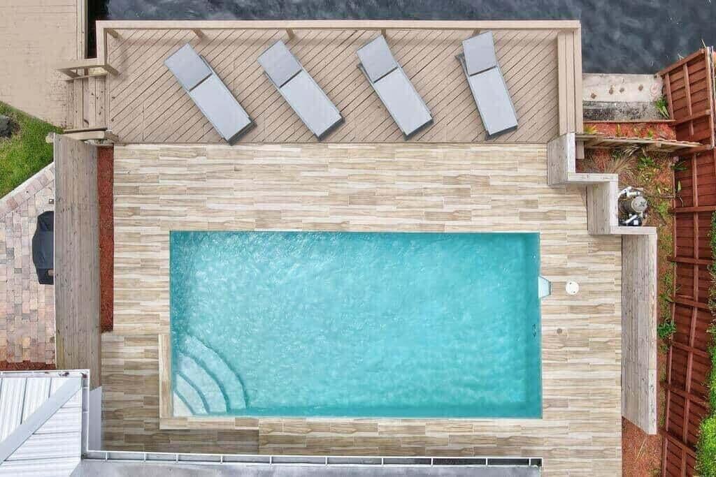 POINSETTIA HEIGHTS RIVER ADD - Residential