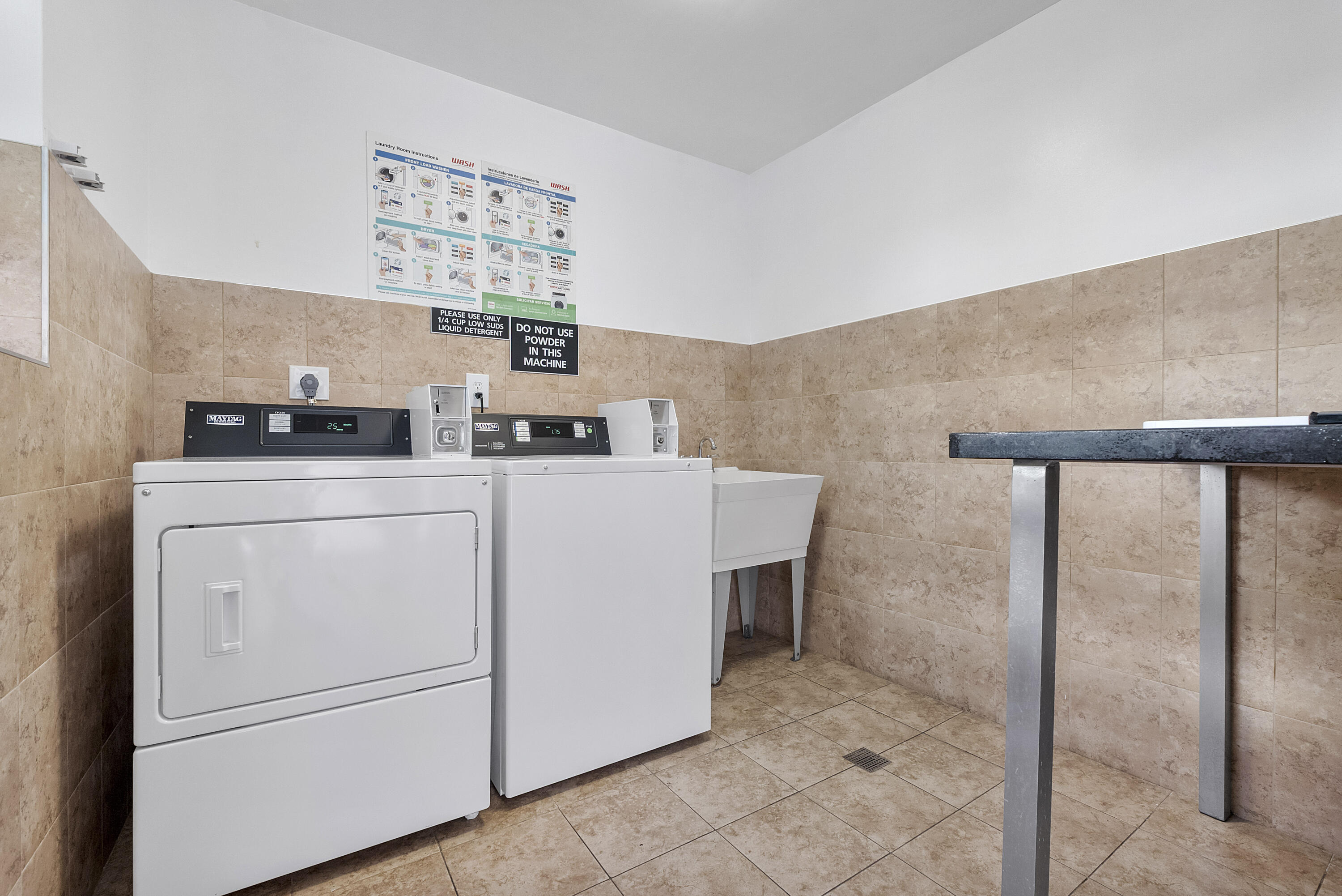 GARNET CONDO - Residential