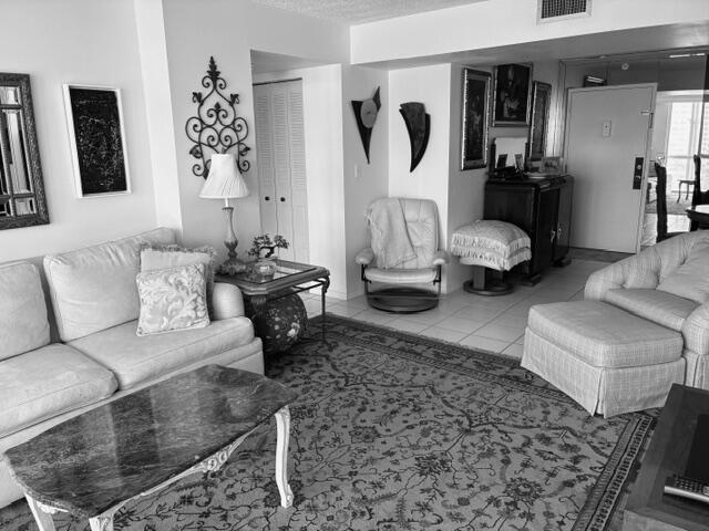 POMPANO BEACH CLUB NORTH CONDO - Residential Lease