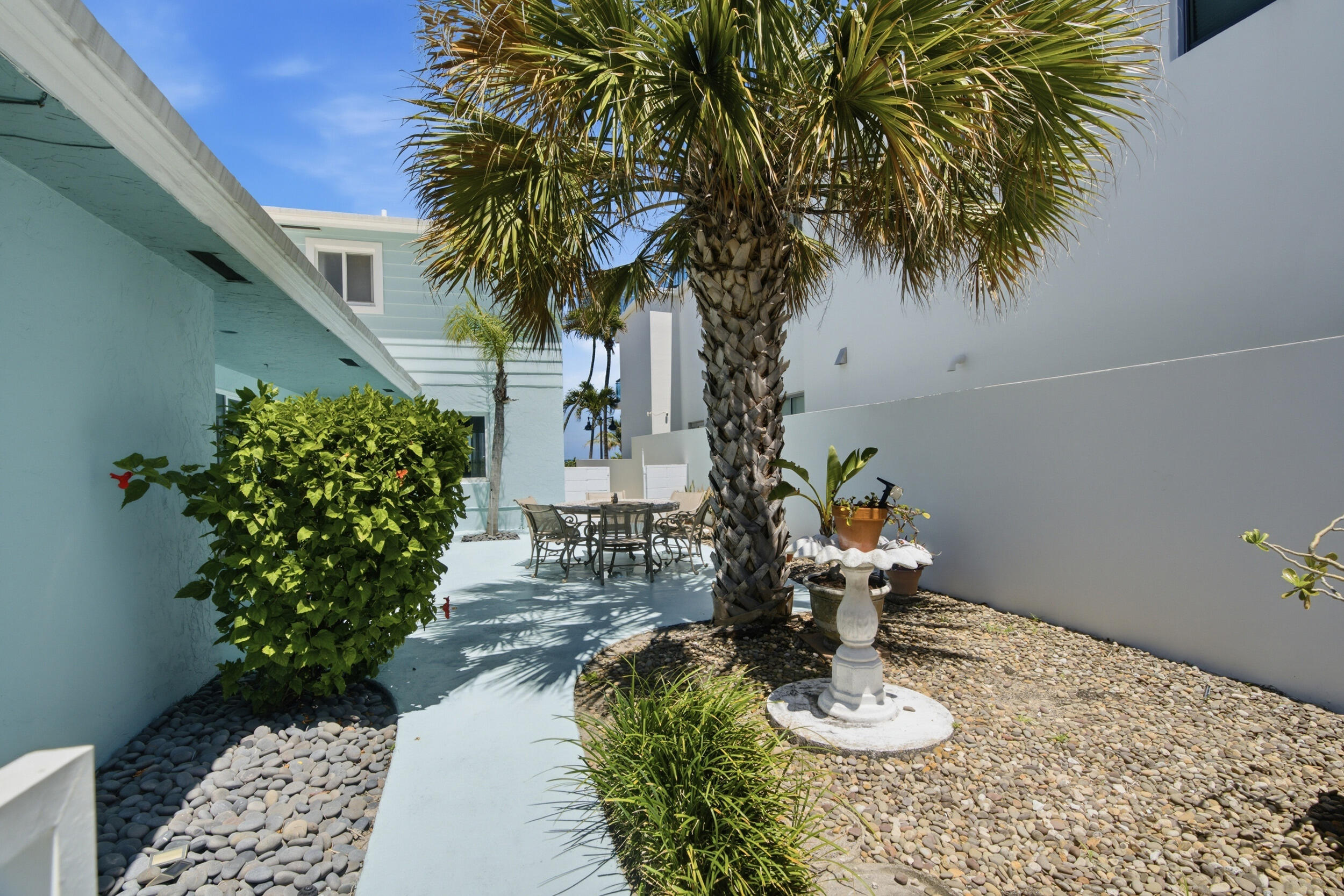LAS OLAS BY THE SEA EXT - Residential