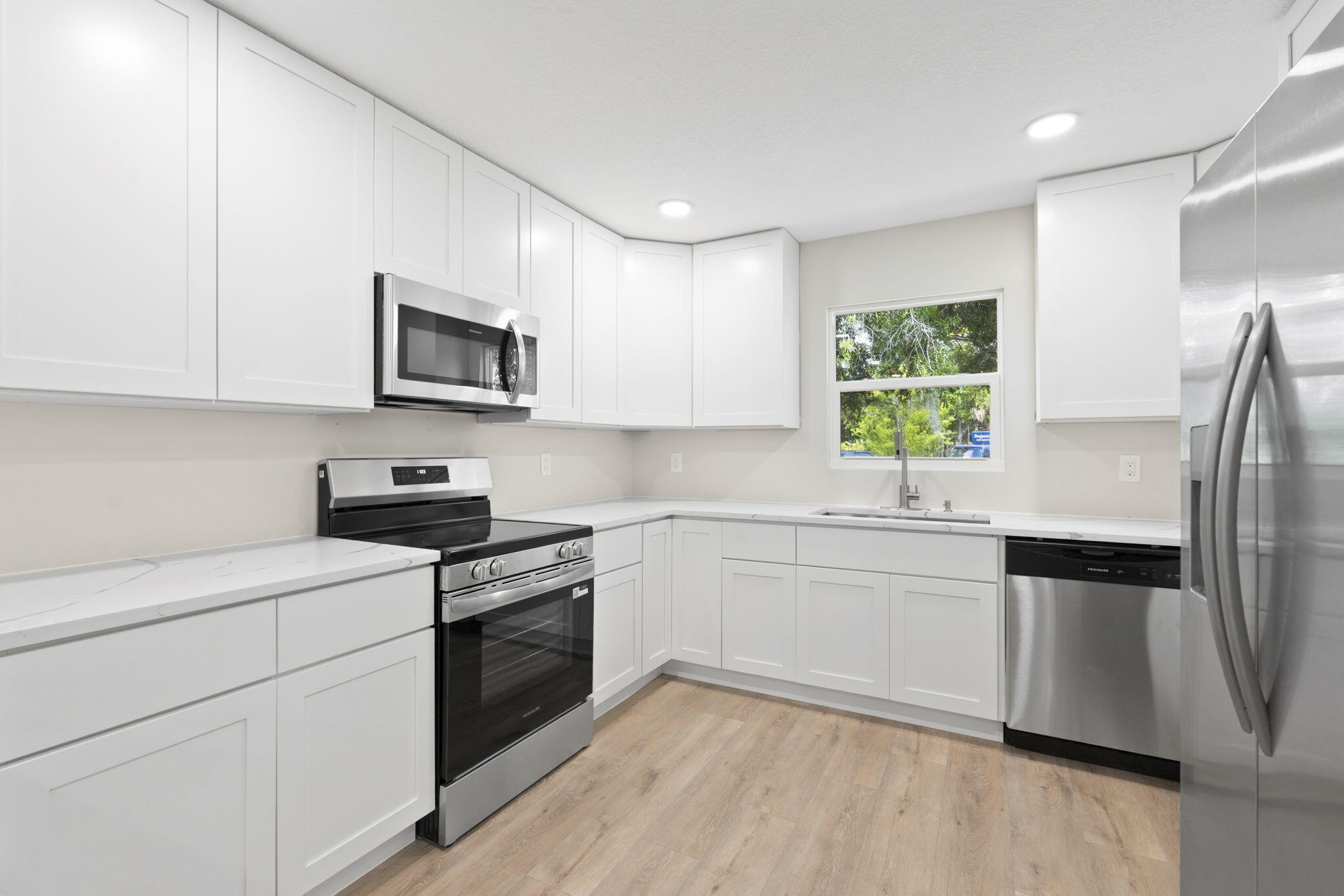 JAY GARDENS OF FORT PIERCE - Residential