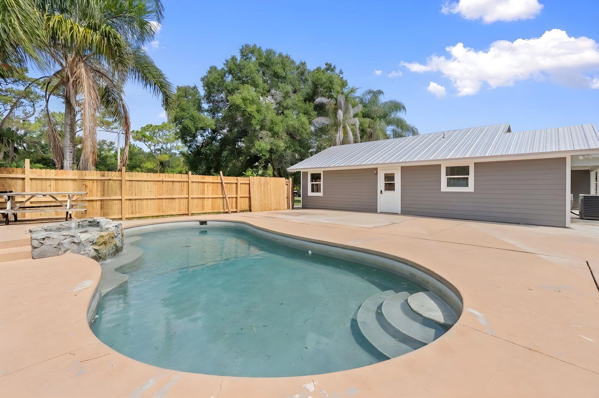 JAY GARDENS OF FORT PIERCE - Residential