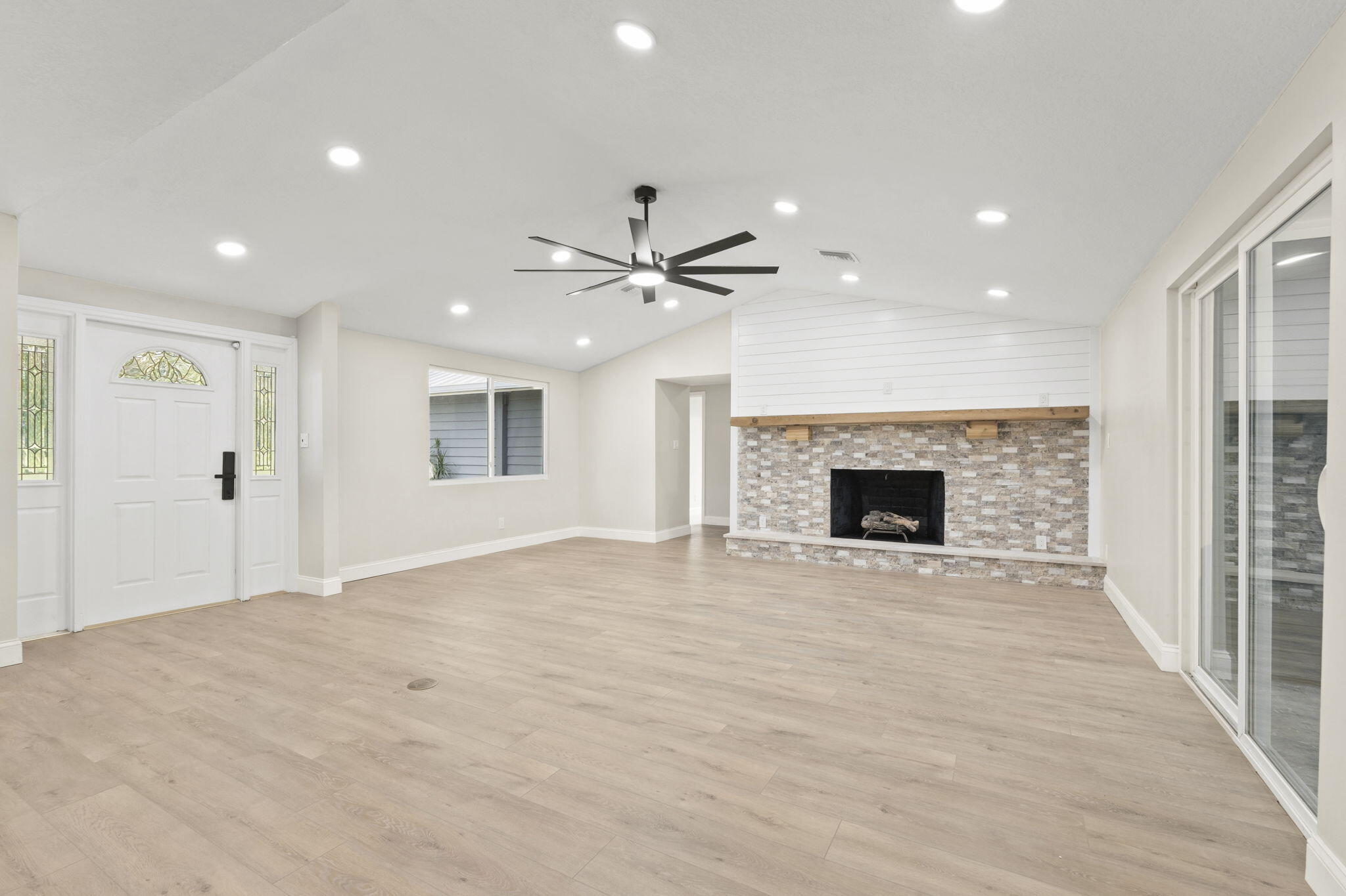 JAY GARDENS OF FORT PIERCE - Residential