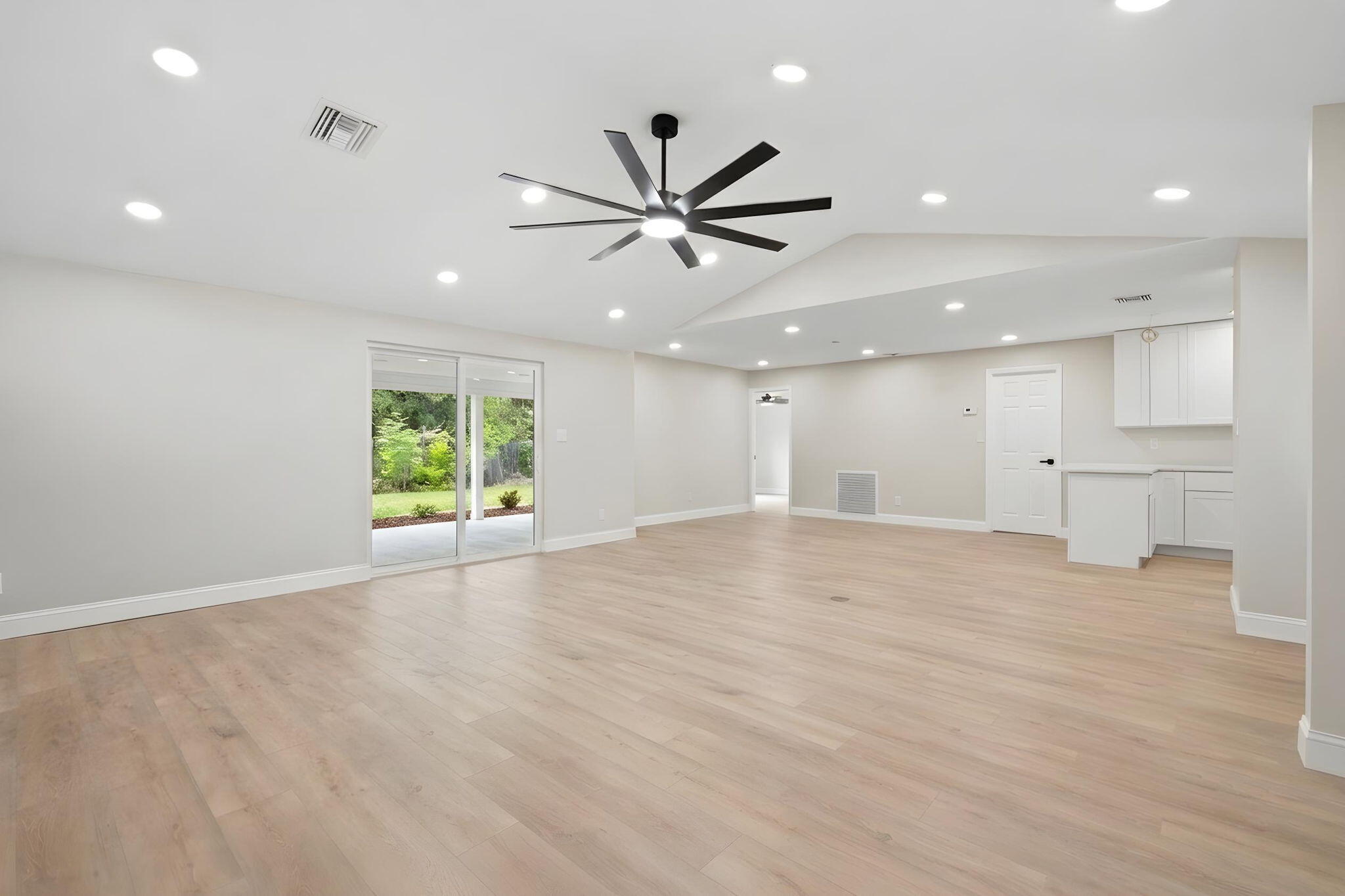 JAY GARDENS OF FORT PIERCE - Residential