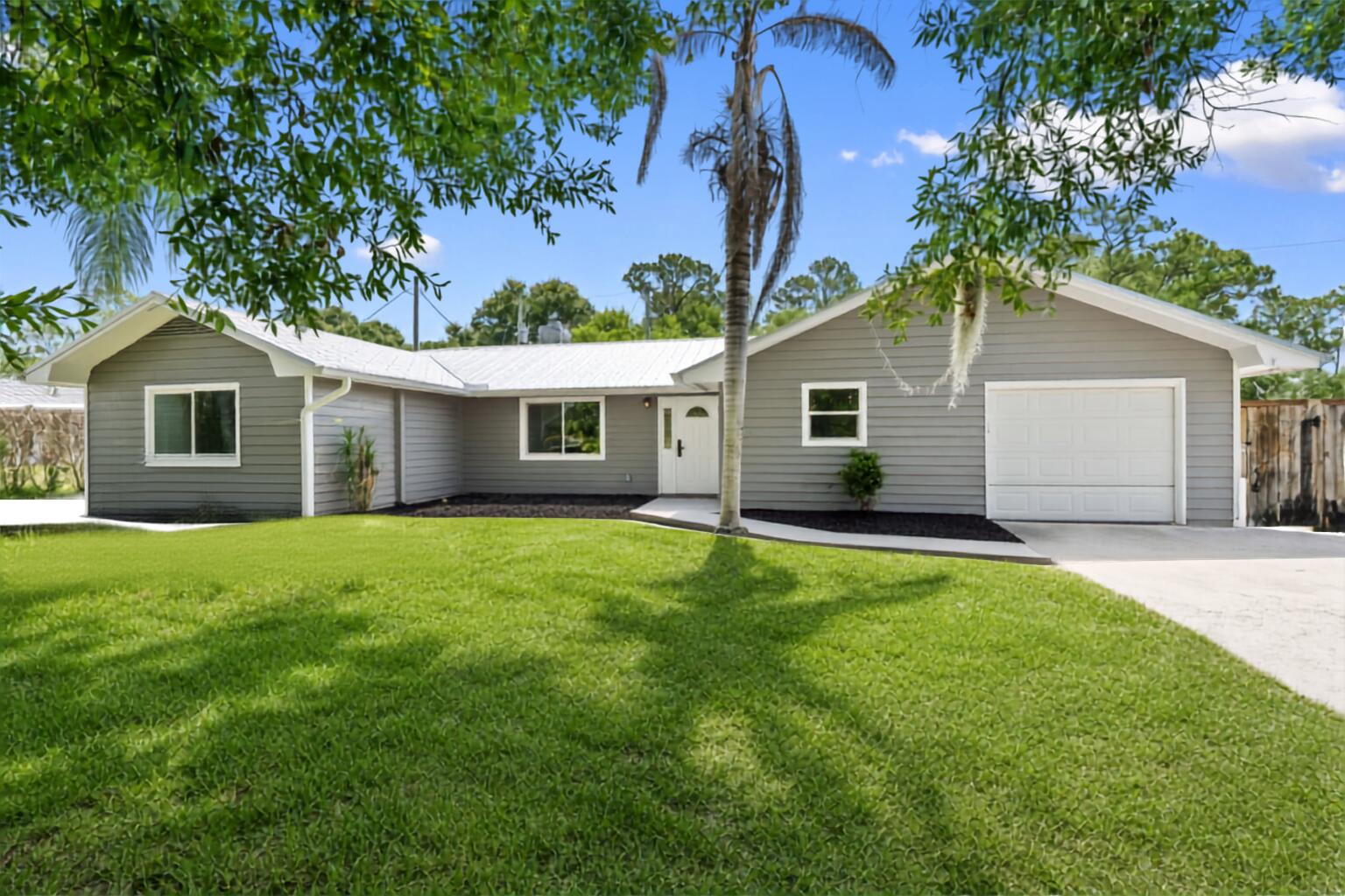JAY GARDENS OF FORT PIERCE - Residential
