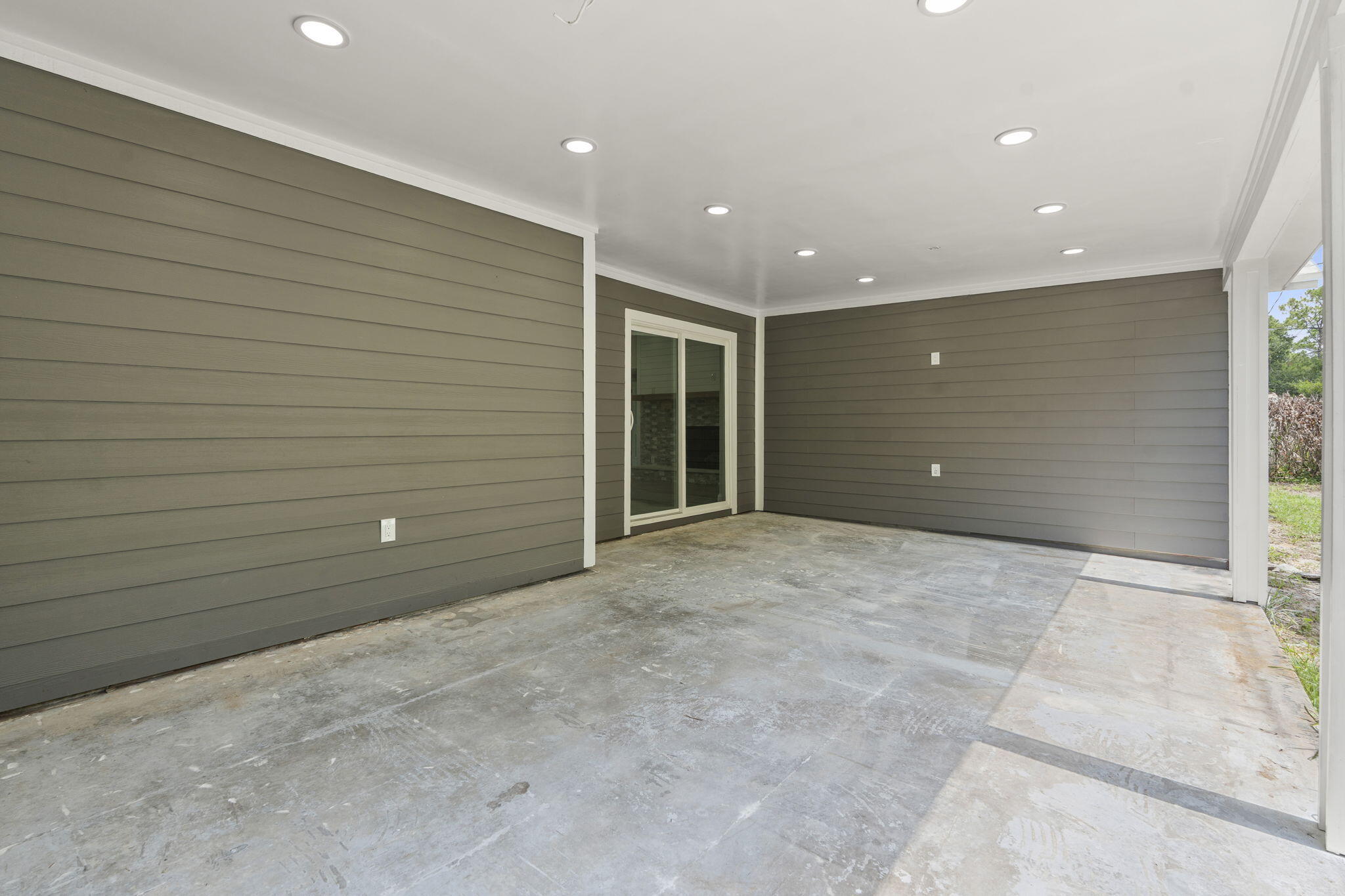 JAY GARDENS OF FORT PIERCE - Residential
