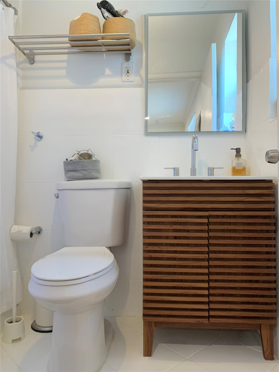 TARPON RIVER - Residential Lease