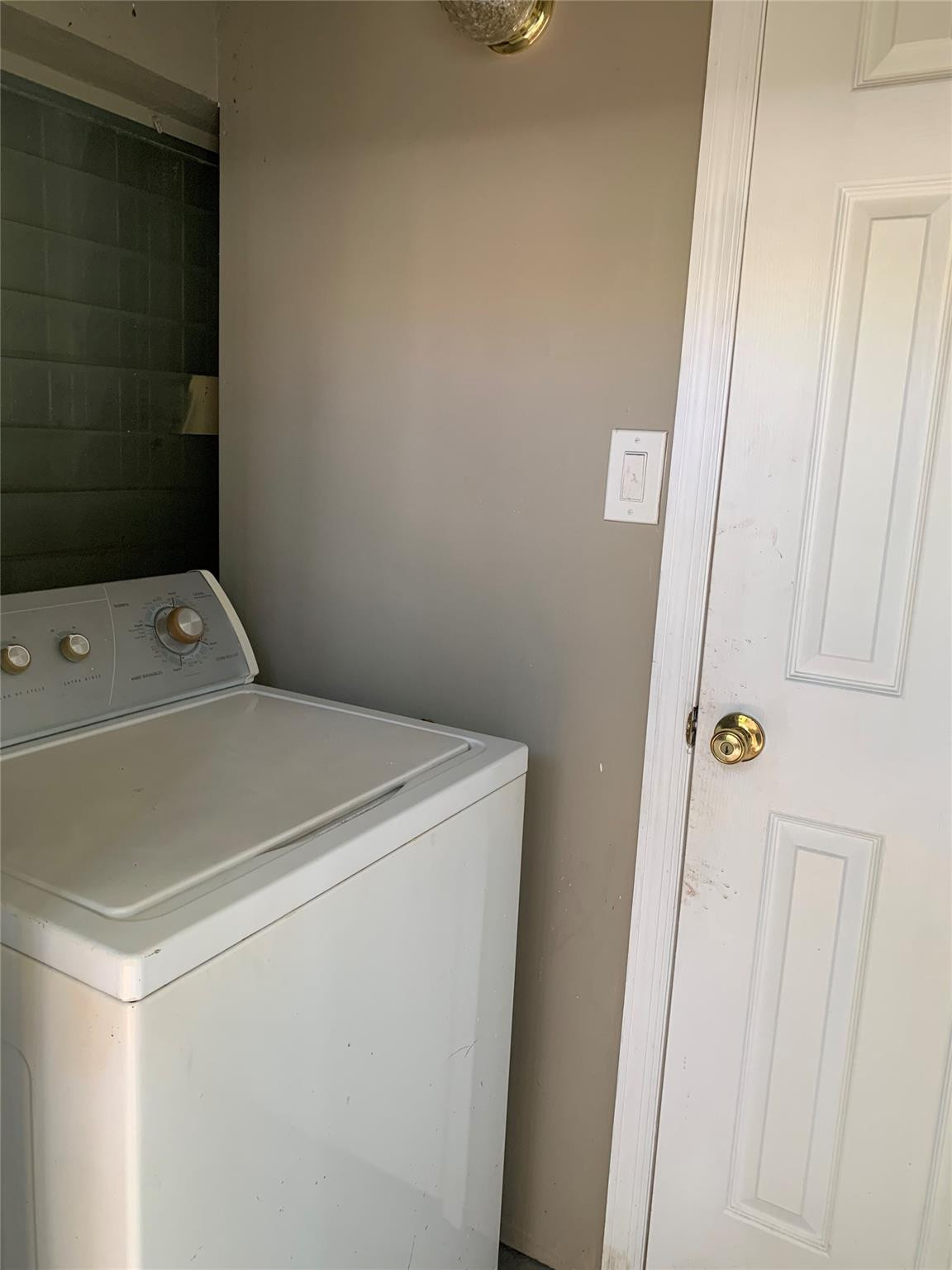 TARPON RIVER - Residential Lease