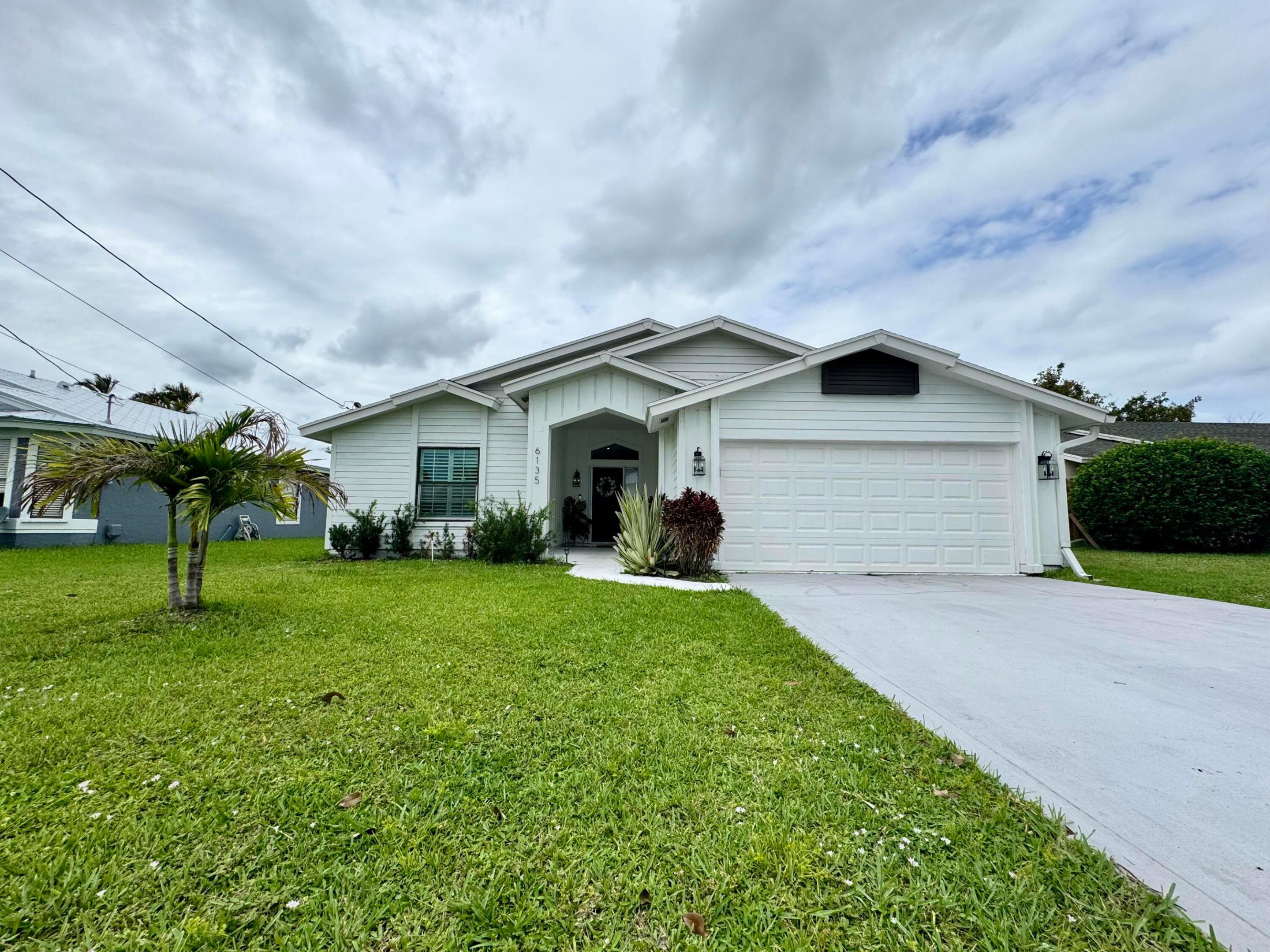 NORTH PALM BEACH HEIGHTS SEC 3 - Residential Lease