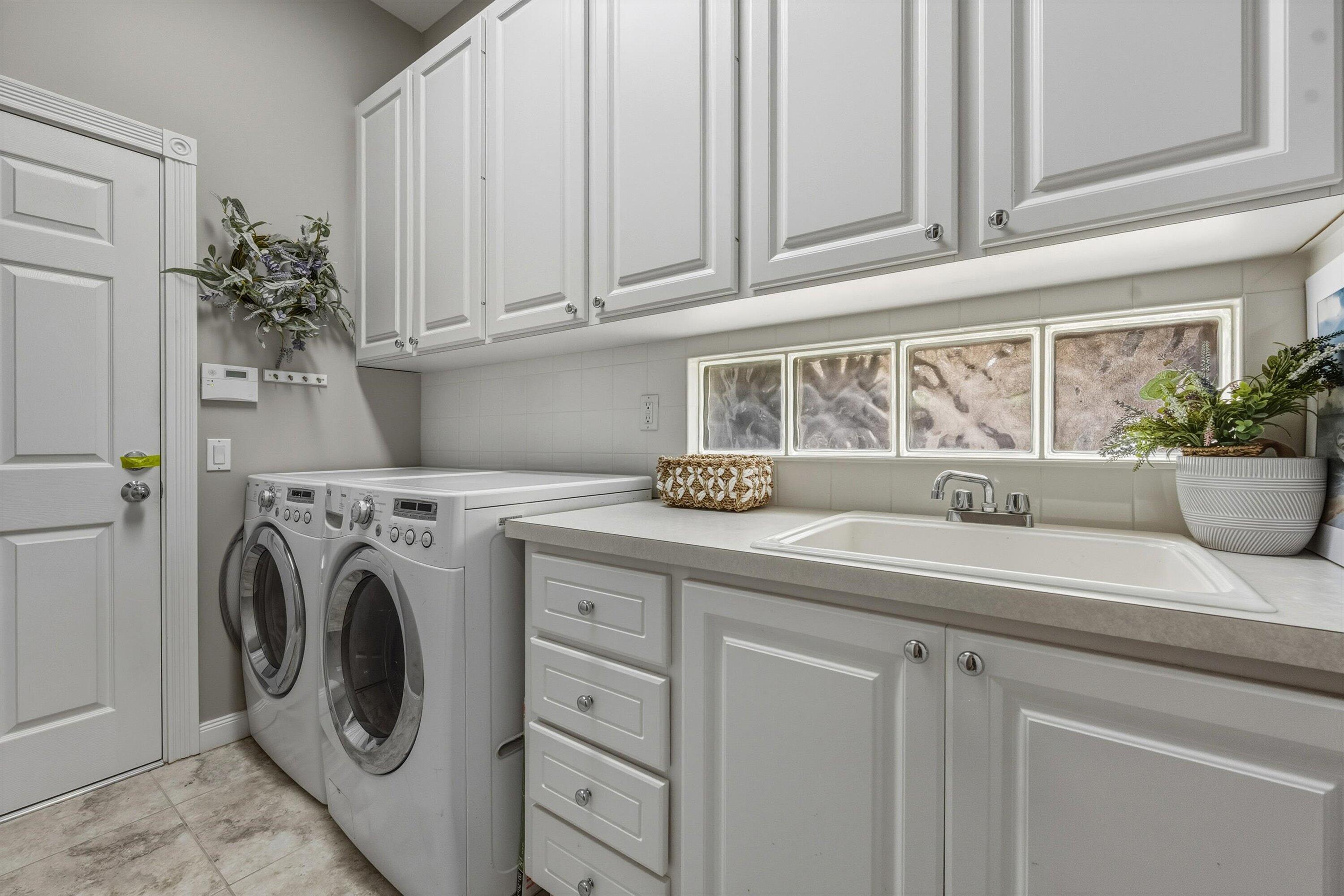 VILLAGEWALK OF WELLINGTON 4 - Residential Lease