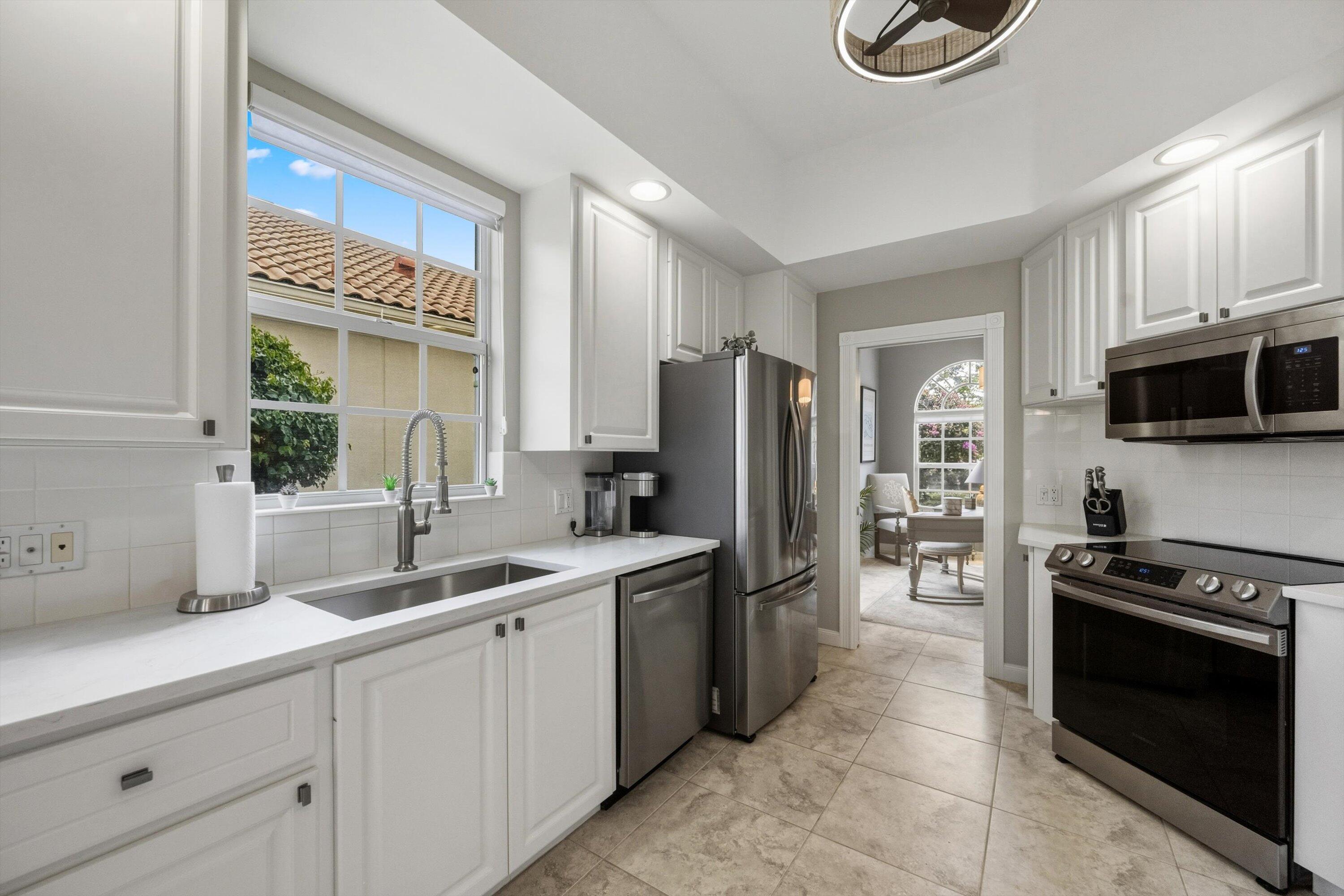 VILLAGEWALK OF WELLINGTON 4 - Residential Lease