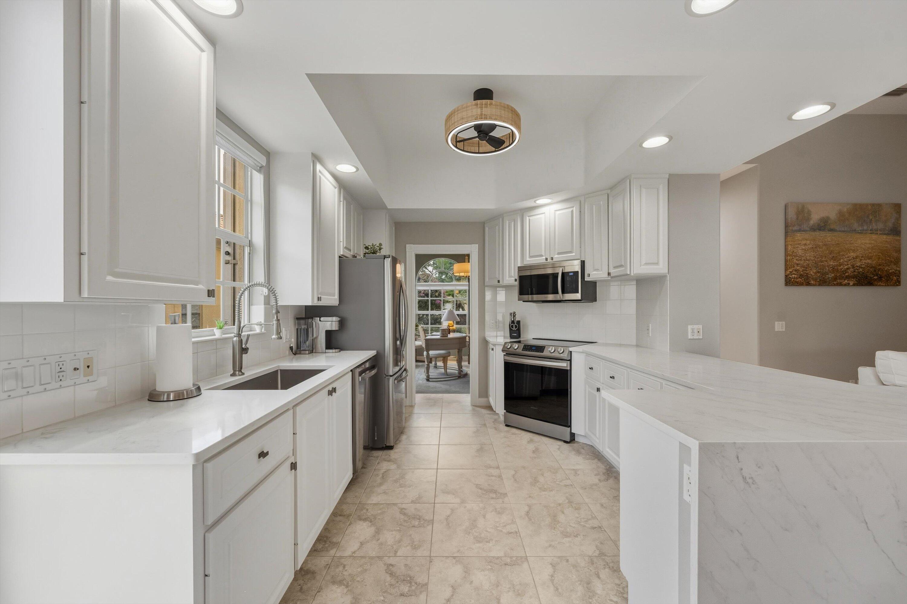 VILLAGEWALK OF WELLINGTON 4 - Residential Lease