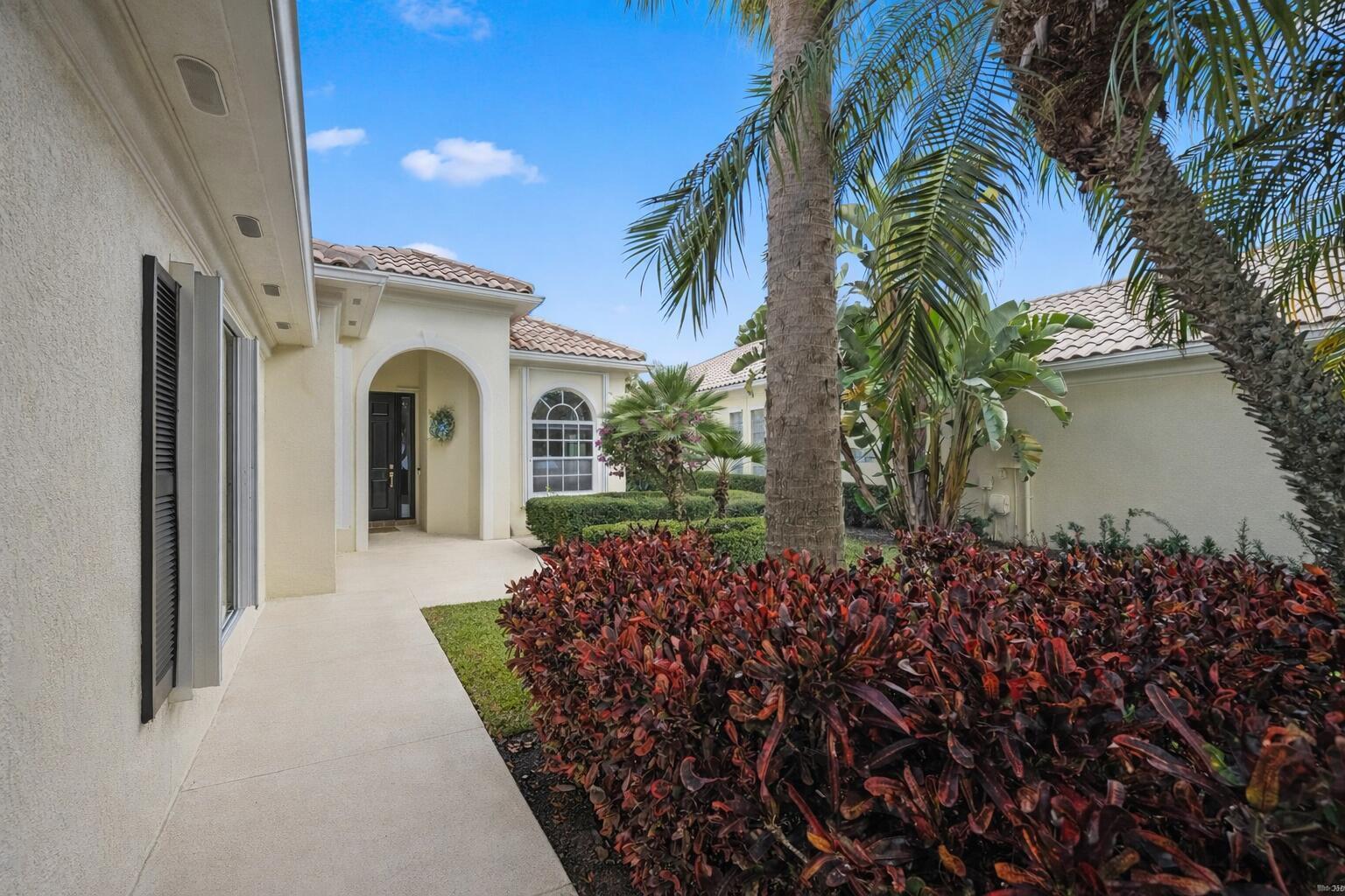 VILLAGEWALK OF WELLINGTON 4 - Residential Lease
