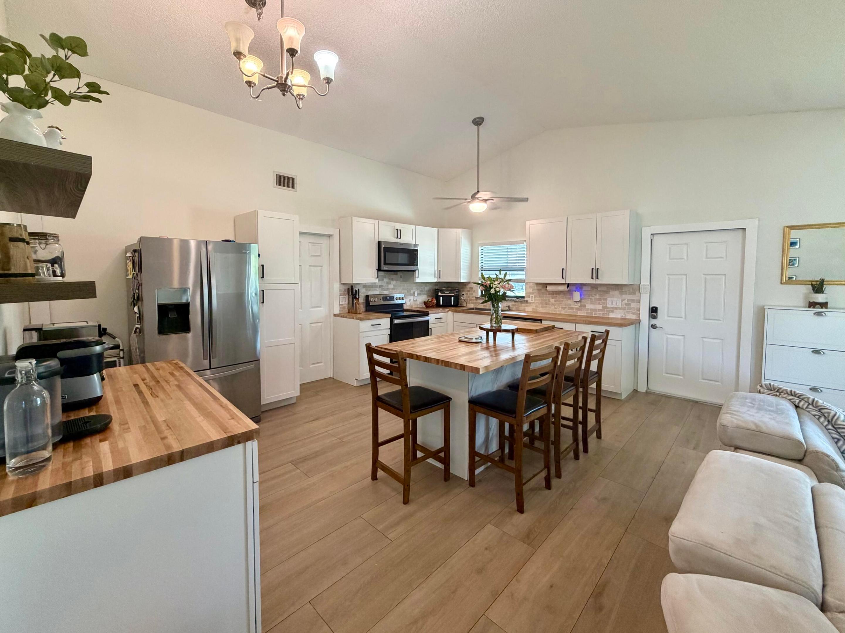 COUNTRYWOOD 1 - Residential