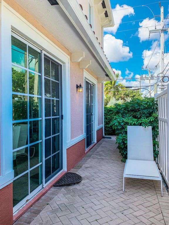 Santa Barbara Villas - Residential