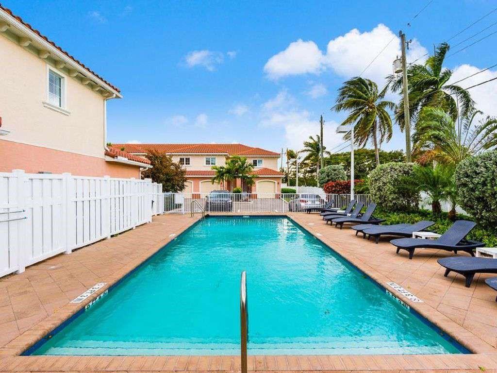 Santa Barbara Villas - Residential