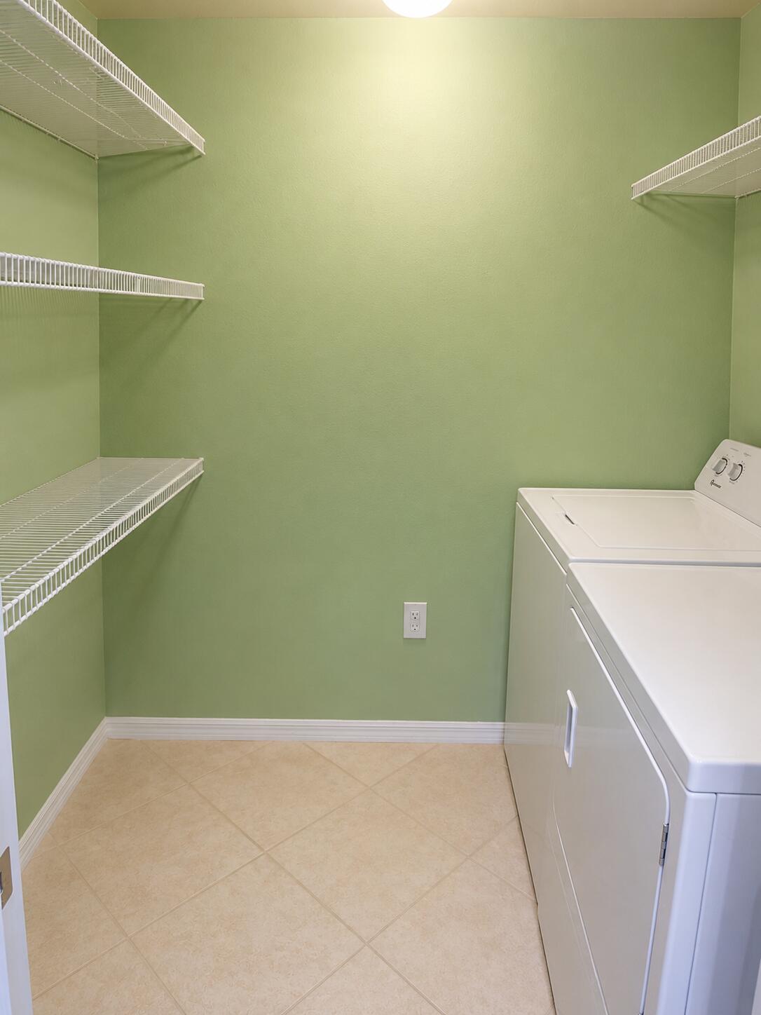 VILLAS AT EMERALD DUNES CONDO - Residential