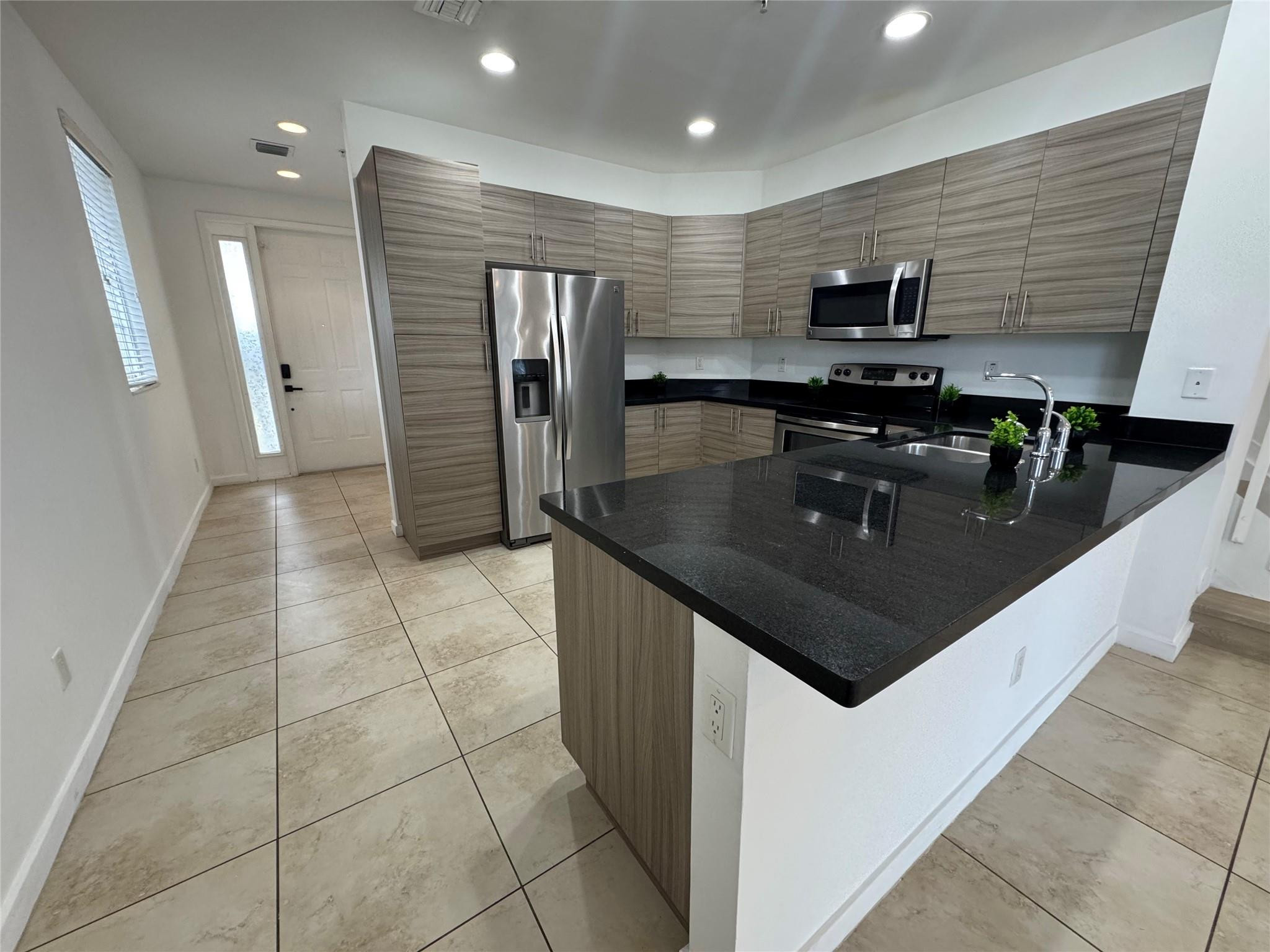 CALABRIA II CONDO - Residential Lease