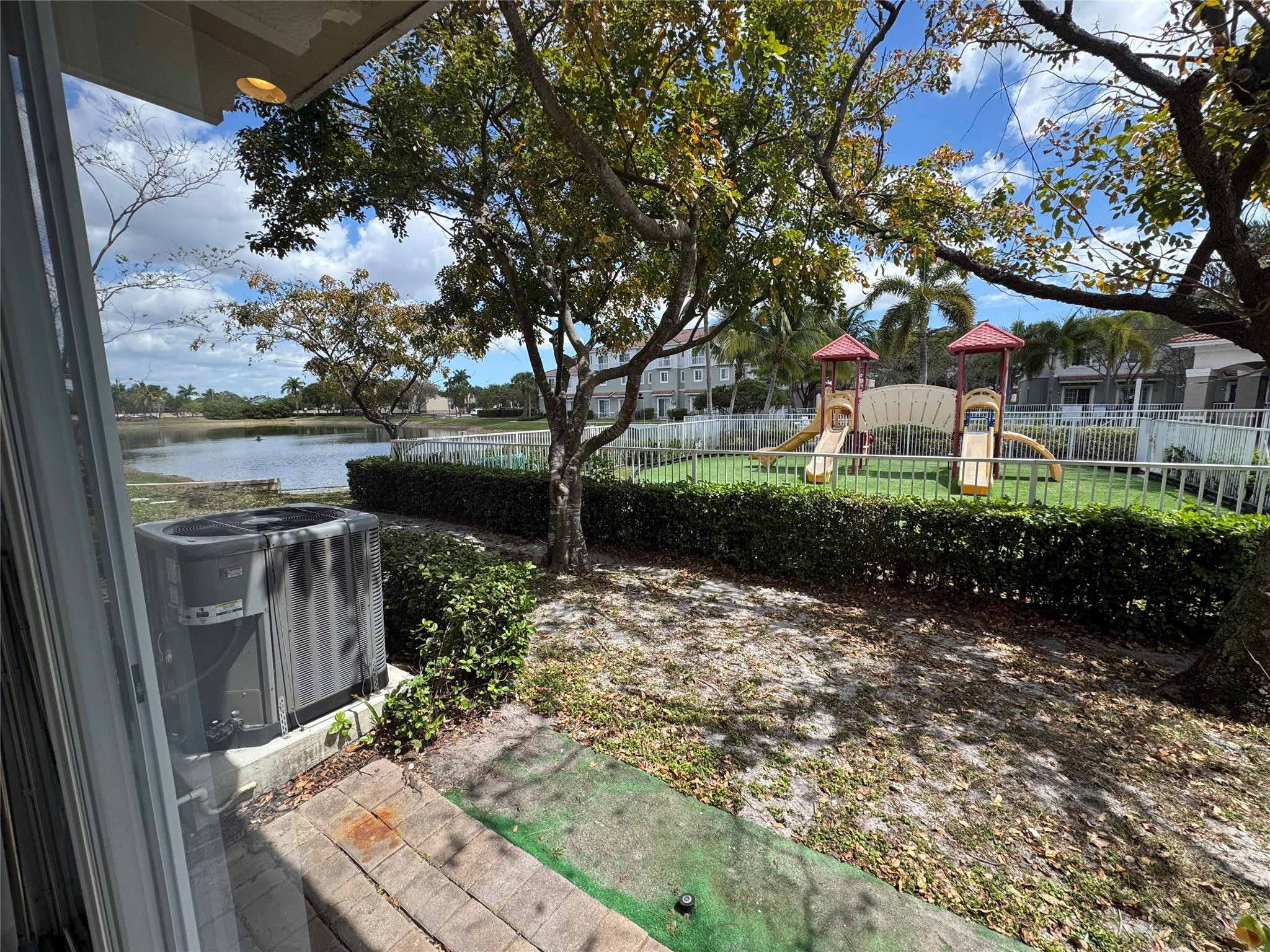 CALABRIA II CONDO - Residential Lease