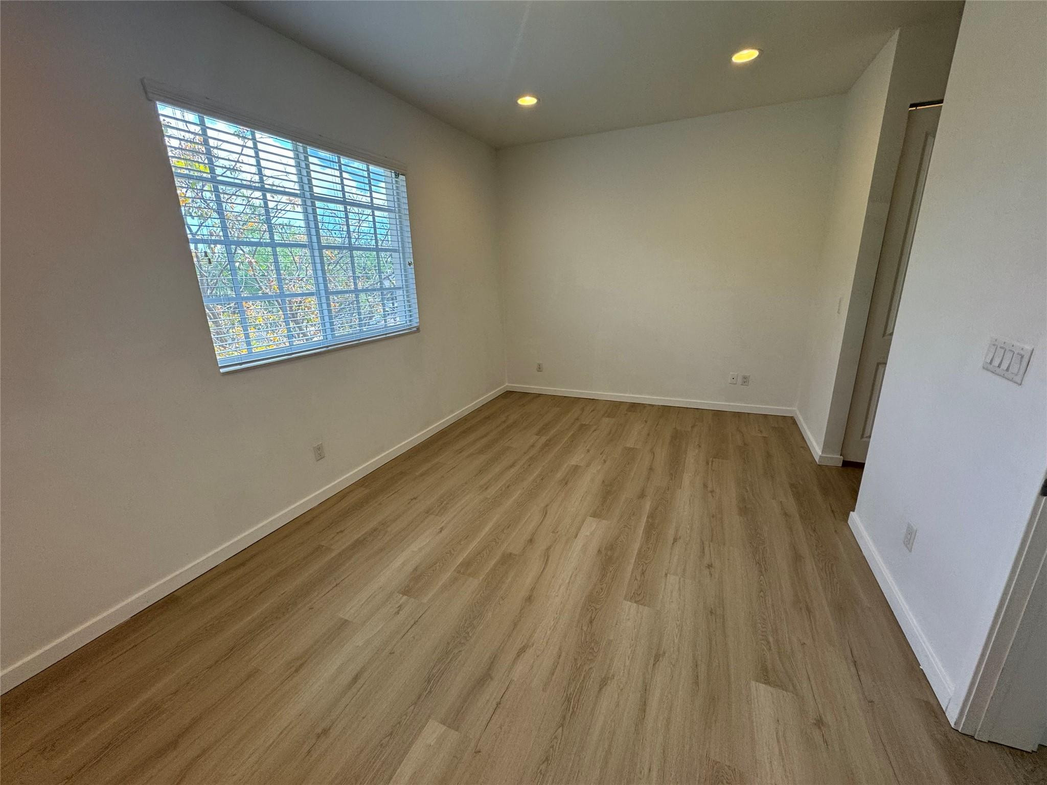 CALABRIA II CONDO - Residential Lease
