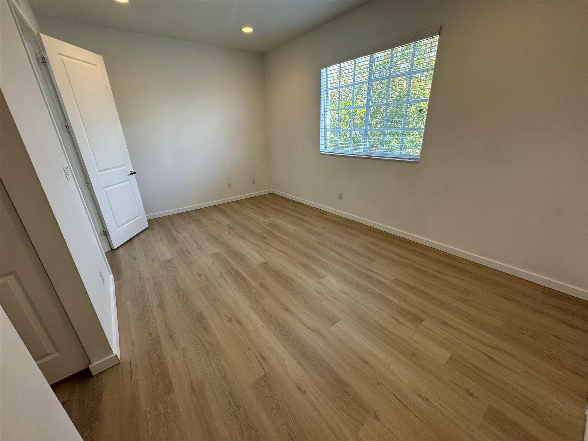 CALABRIA II CONDO - Residential Lease
